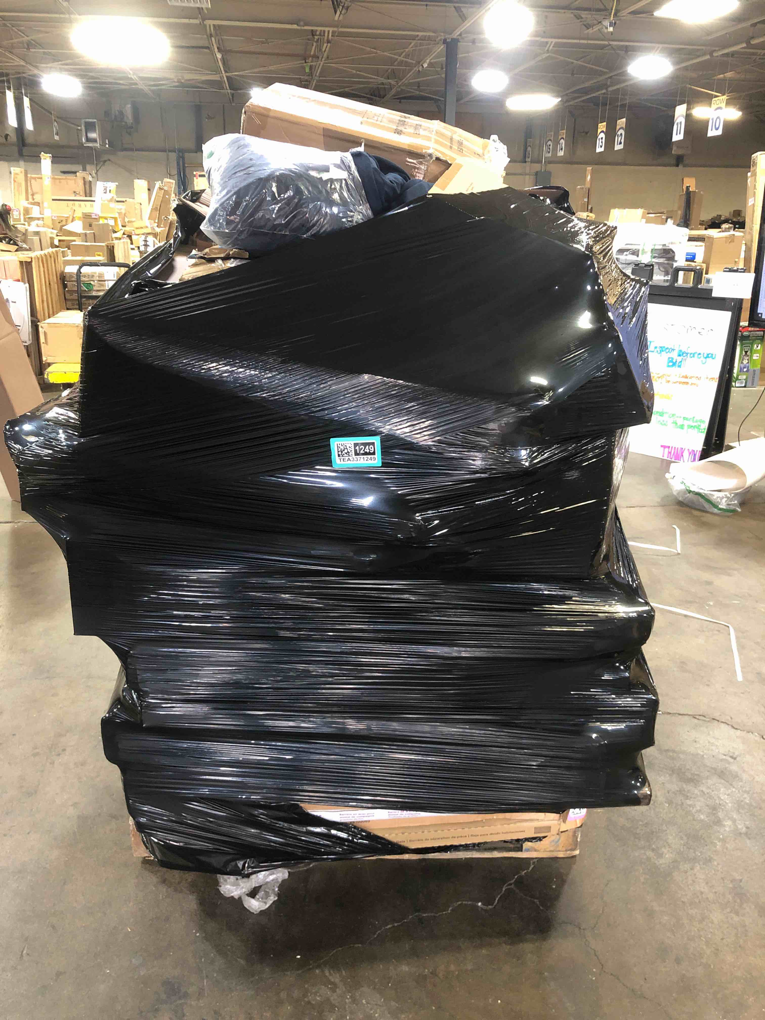 https://s3.amazonaws.com/lotting-images-prod/phillipi/TEA3371249_1755714026018.jpeg