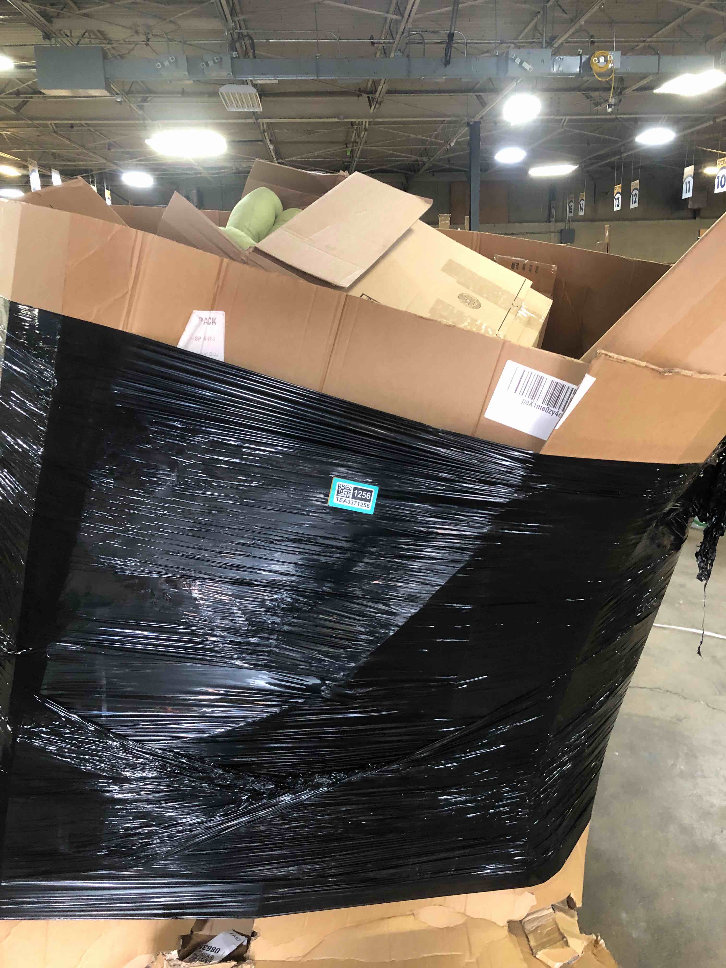 https://s3.amazonaws.com/lotting-images-prod/phillipi/TEA3371256_1755716238833.jpeg