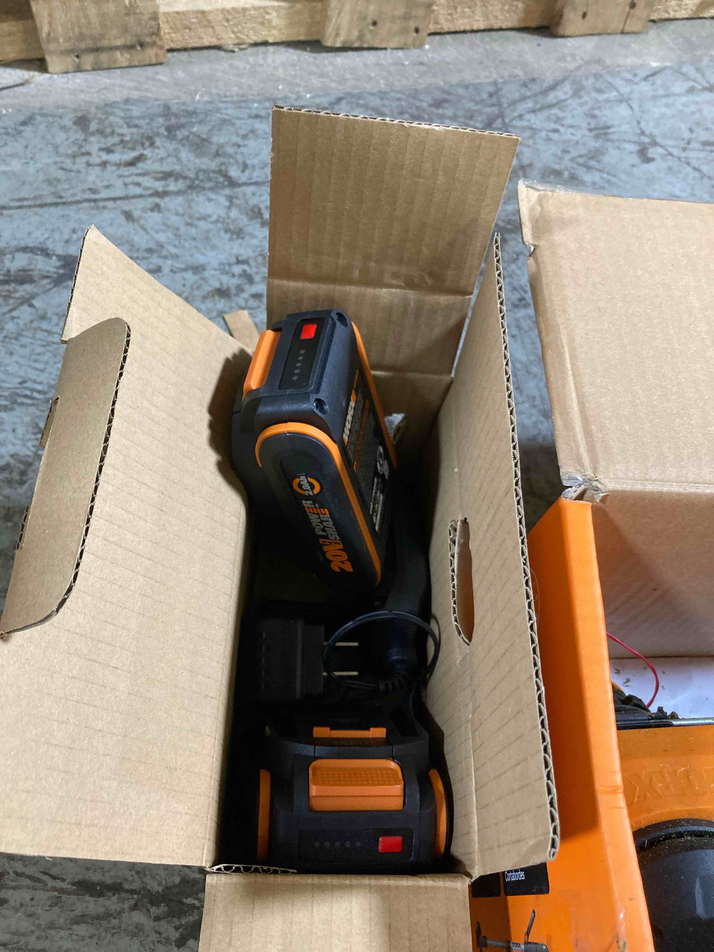 https://s3.amazonaws.com/lotting-images-prod/phillipi/TEA3371427_1755275536684.jpeg