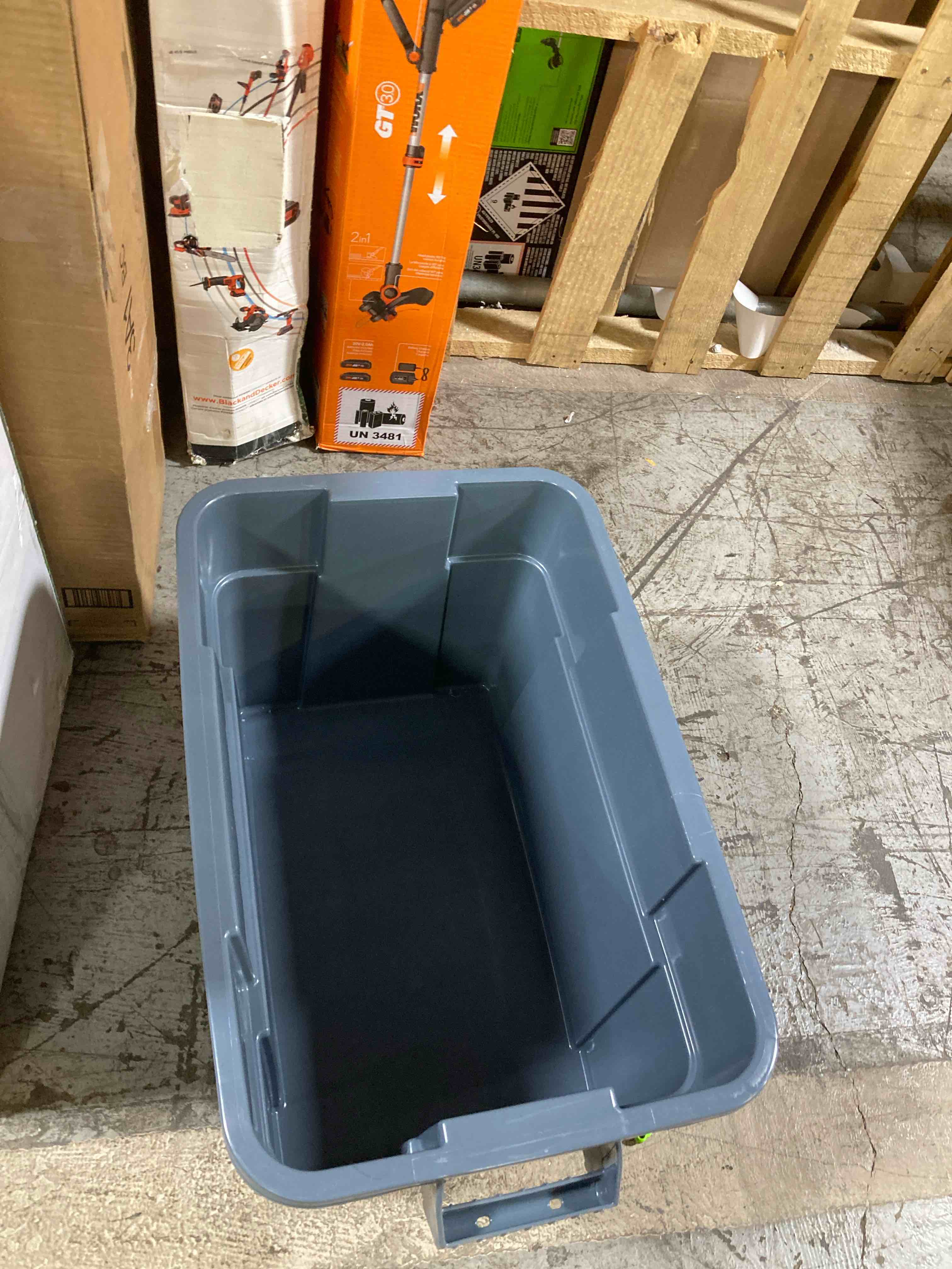 https://s3.amazonaws.com/lotting-images-prod/phillipi/TEA3371428_1755275777066.jpeg