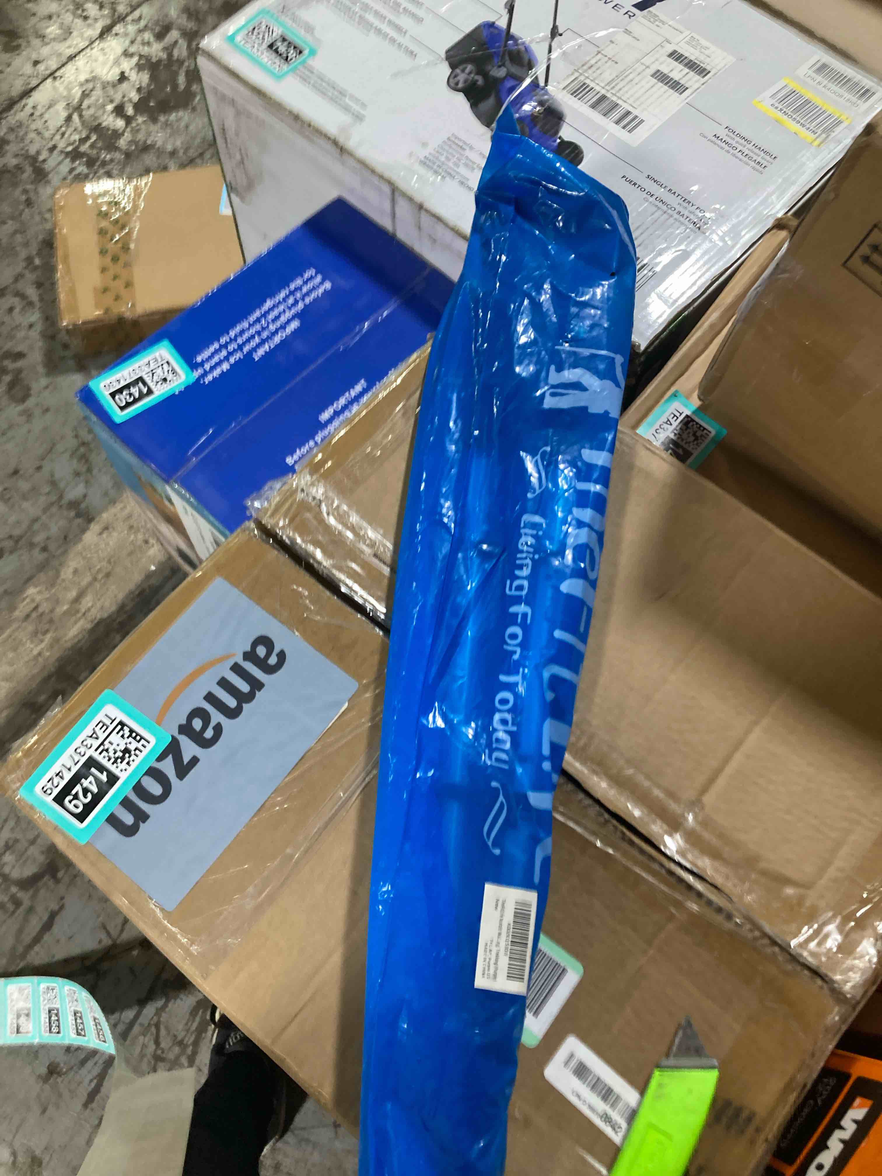 https://s3.amazonaws.com/lotting-images-prod/phillipi/TEA3371432_1755276224444.jpeg