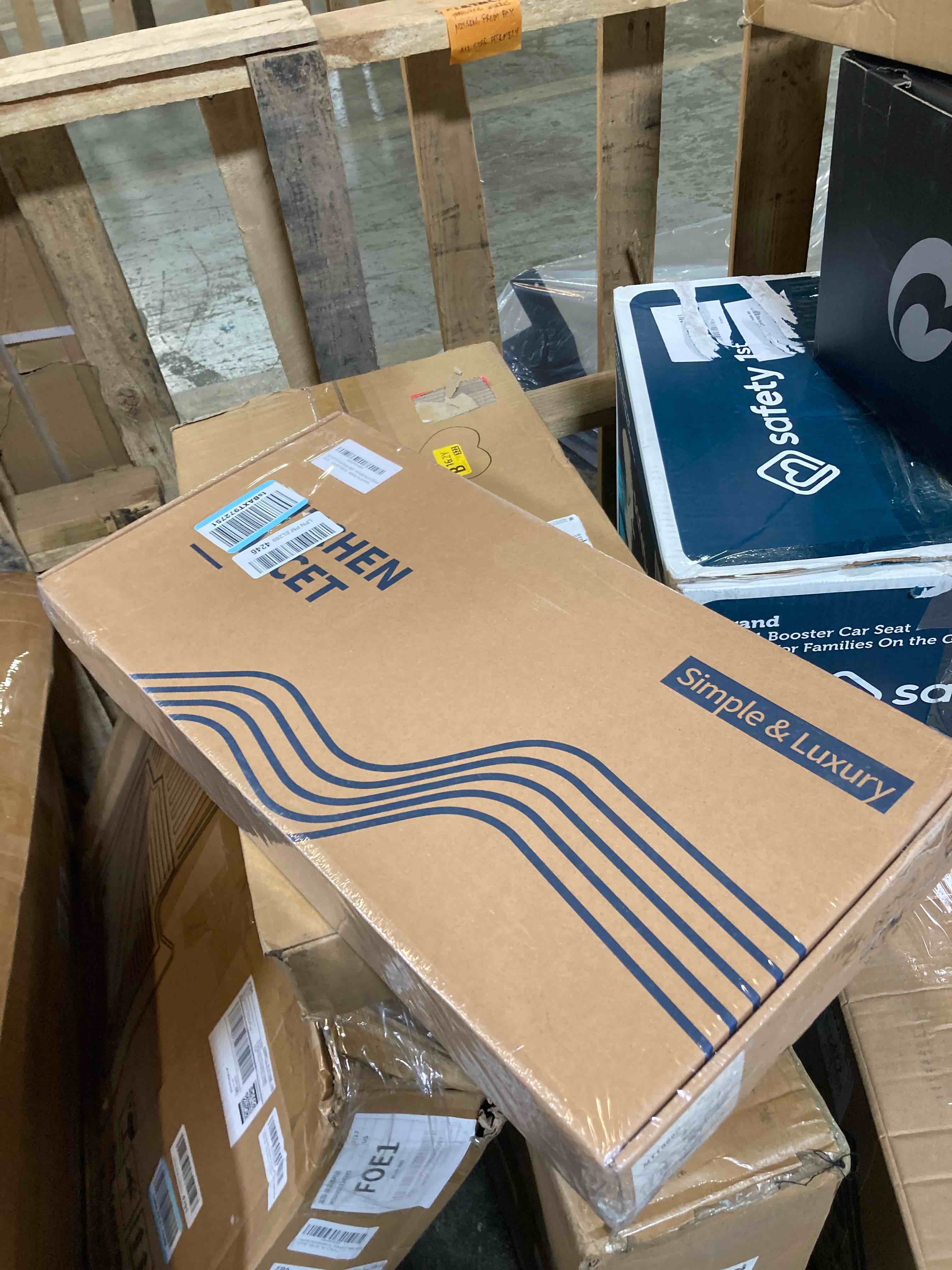 https://s3.amazonaws.com/lotting-images-prod/phillipi/TEA3371480_1756303042900.jpeg