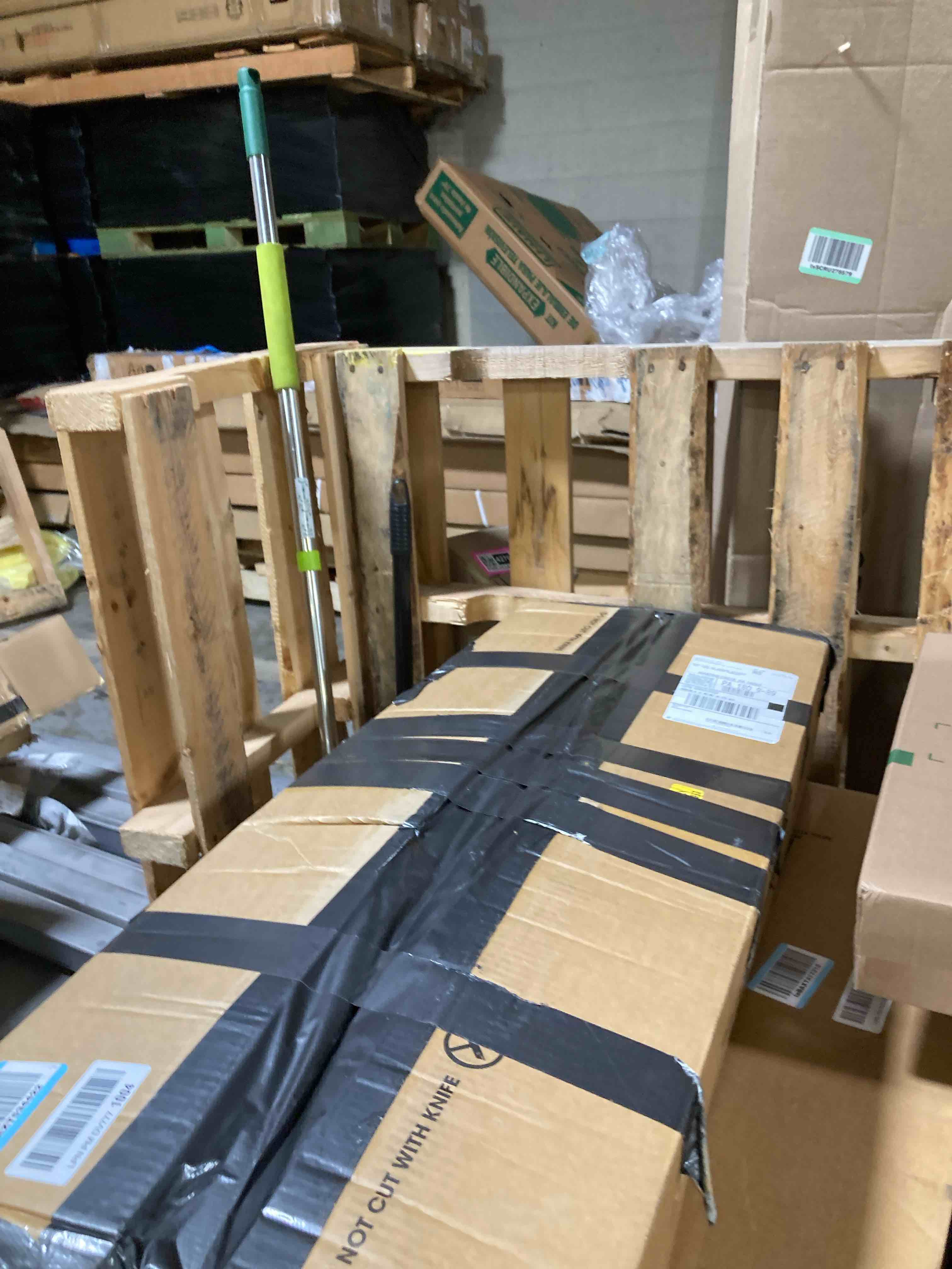 https://s3.amazonaws.com/lotting-images-prod/phillipi/TEA3371528_1756309046336.jpeg