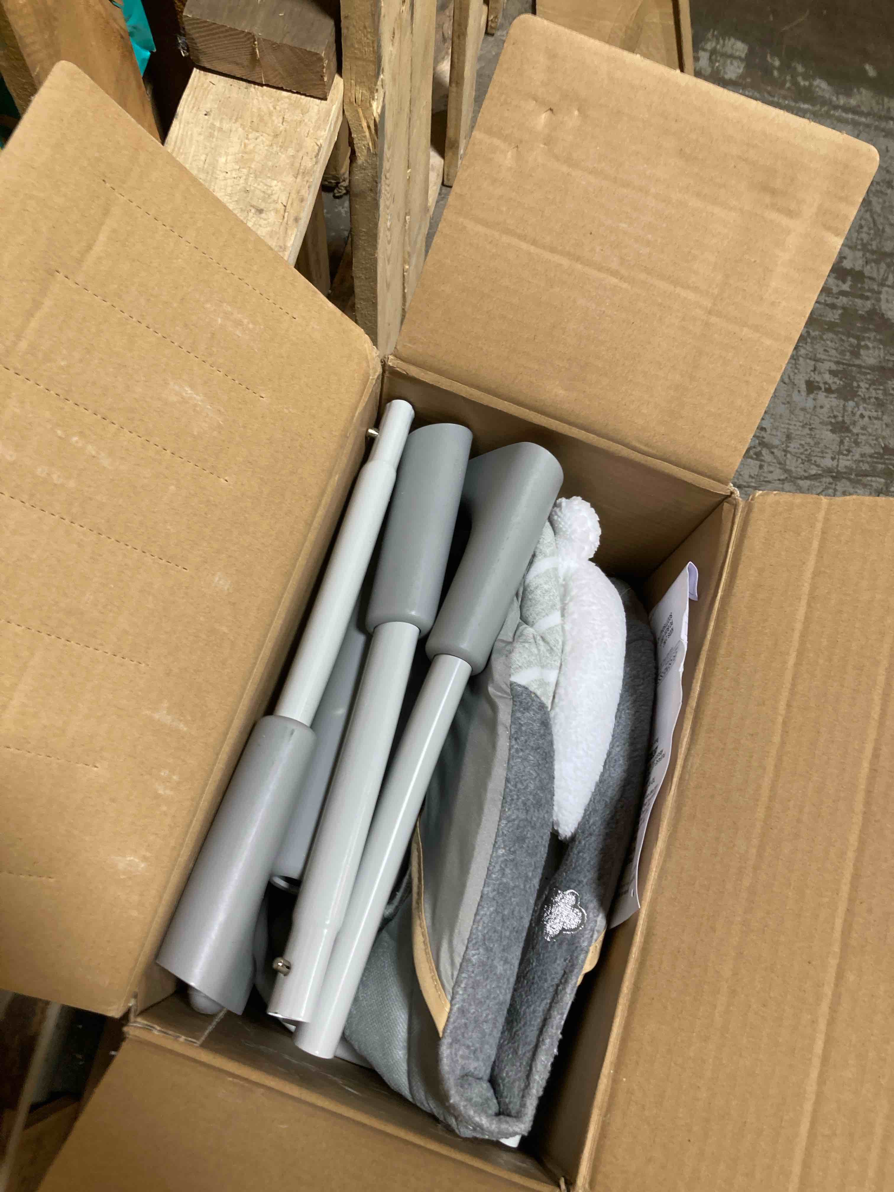 https://s3.amazonaws.com/lotting-images-prod/phillipi/TEA3371547_1756475179300.jpeg