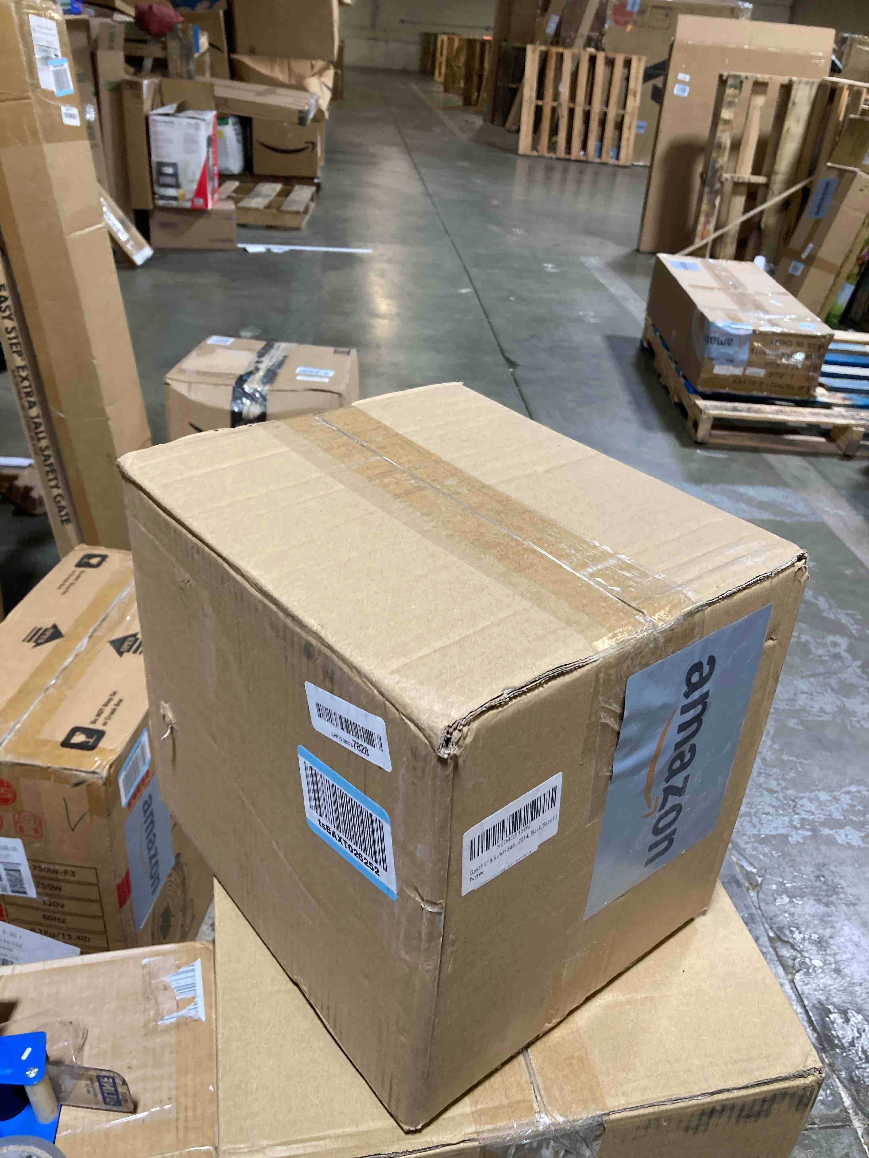 https://s3.amazonaws.com/lotting-images-prod/phillipi/TEA3371552_1756475746051.jpeg