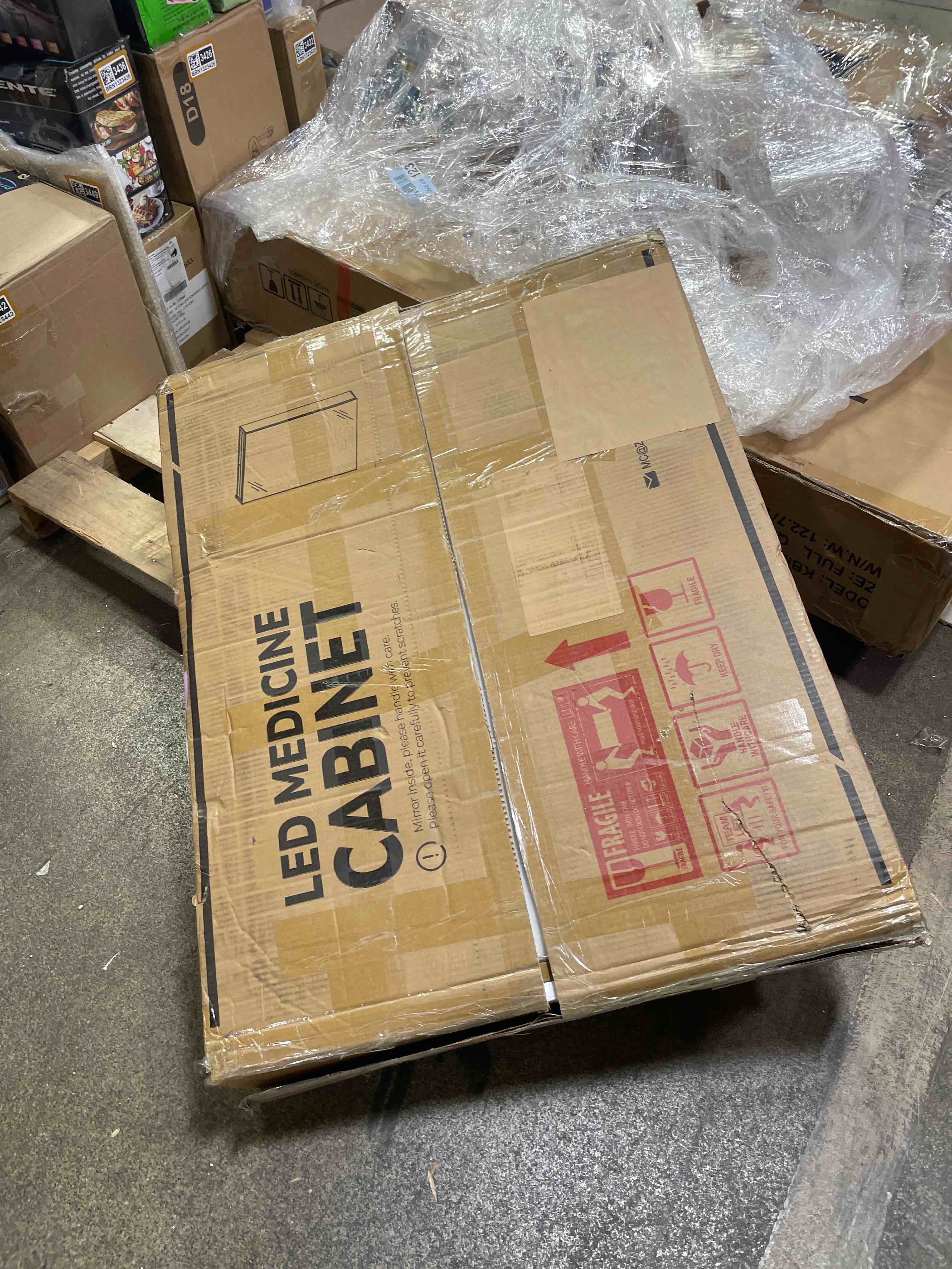 https://s3.amazonaws.com/lotting-images-prod/phillipi/TEA3371743_1758401784209.jpeg