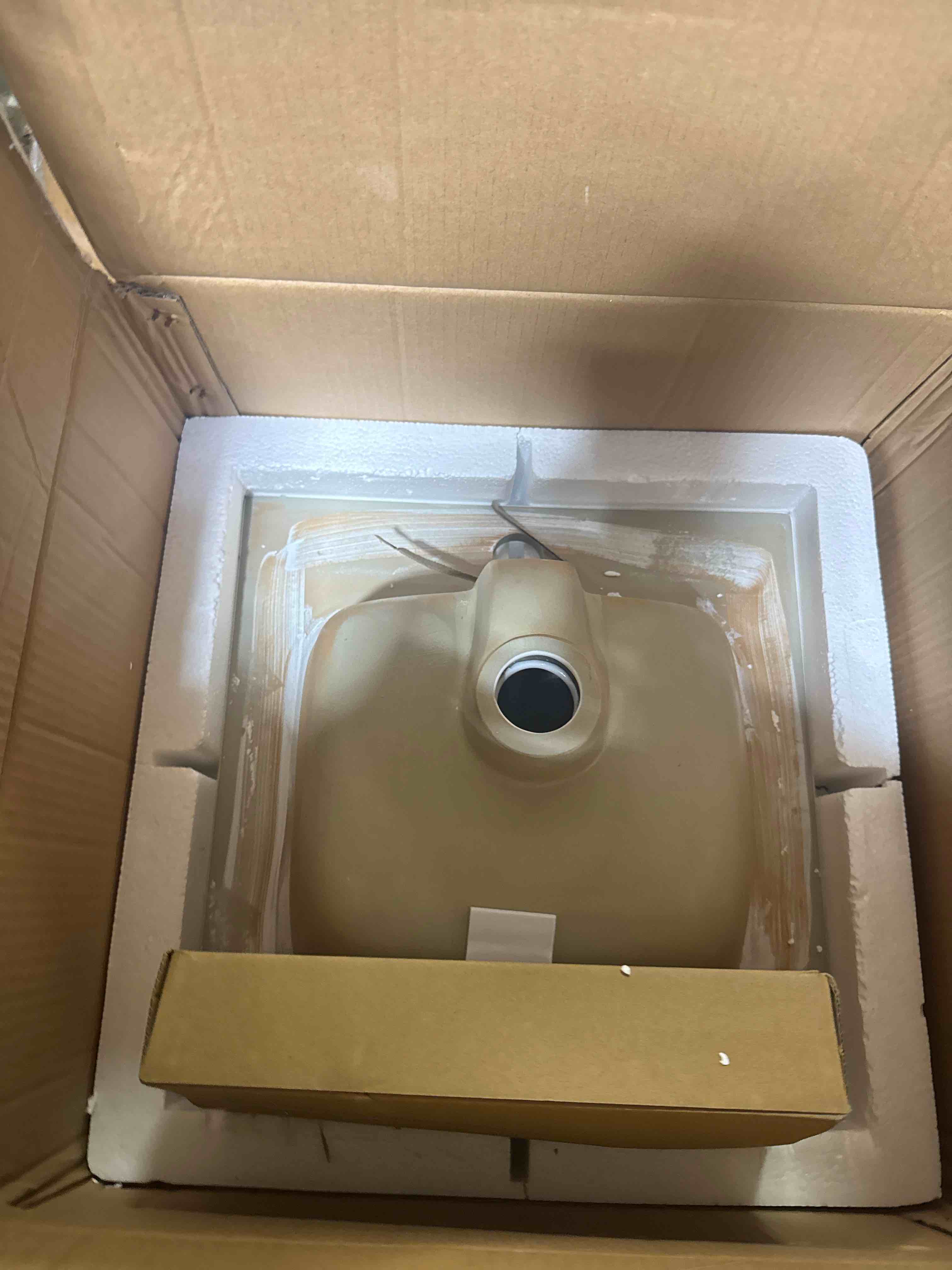 https://s3.amazonaws.com/lotting-images-prod/phillipi/TEA3371767_1758546557628.jpeg