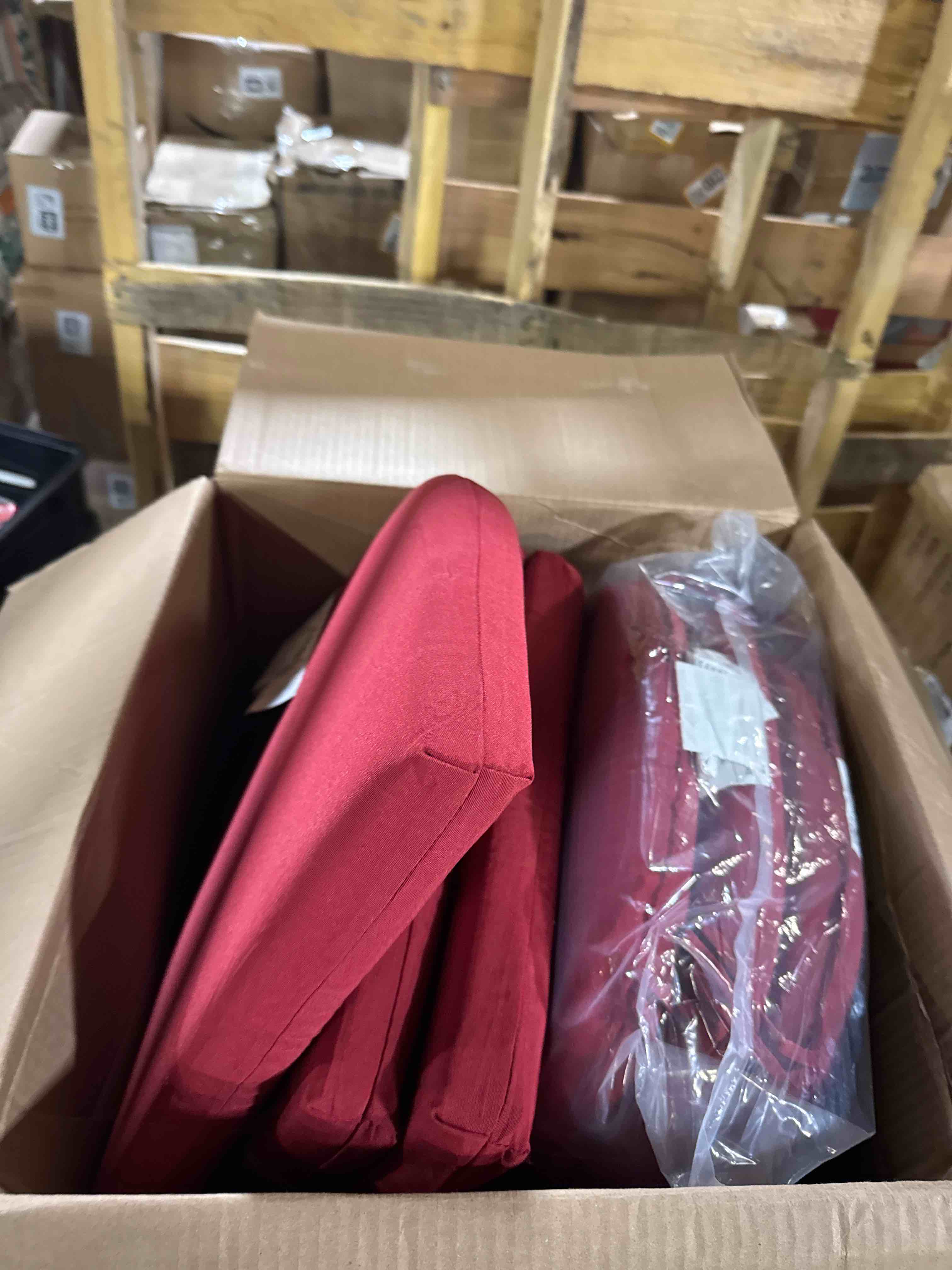 https://s3.amazonaws.com/lotting-images-prod/phillipi/TEA3371816_1758650377537.jpeg