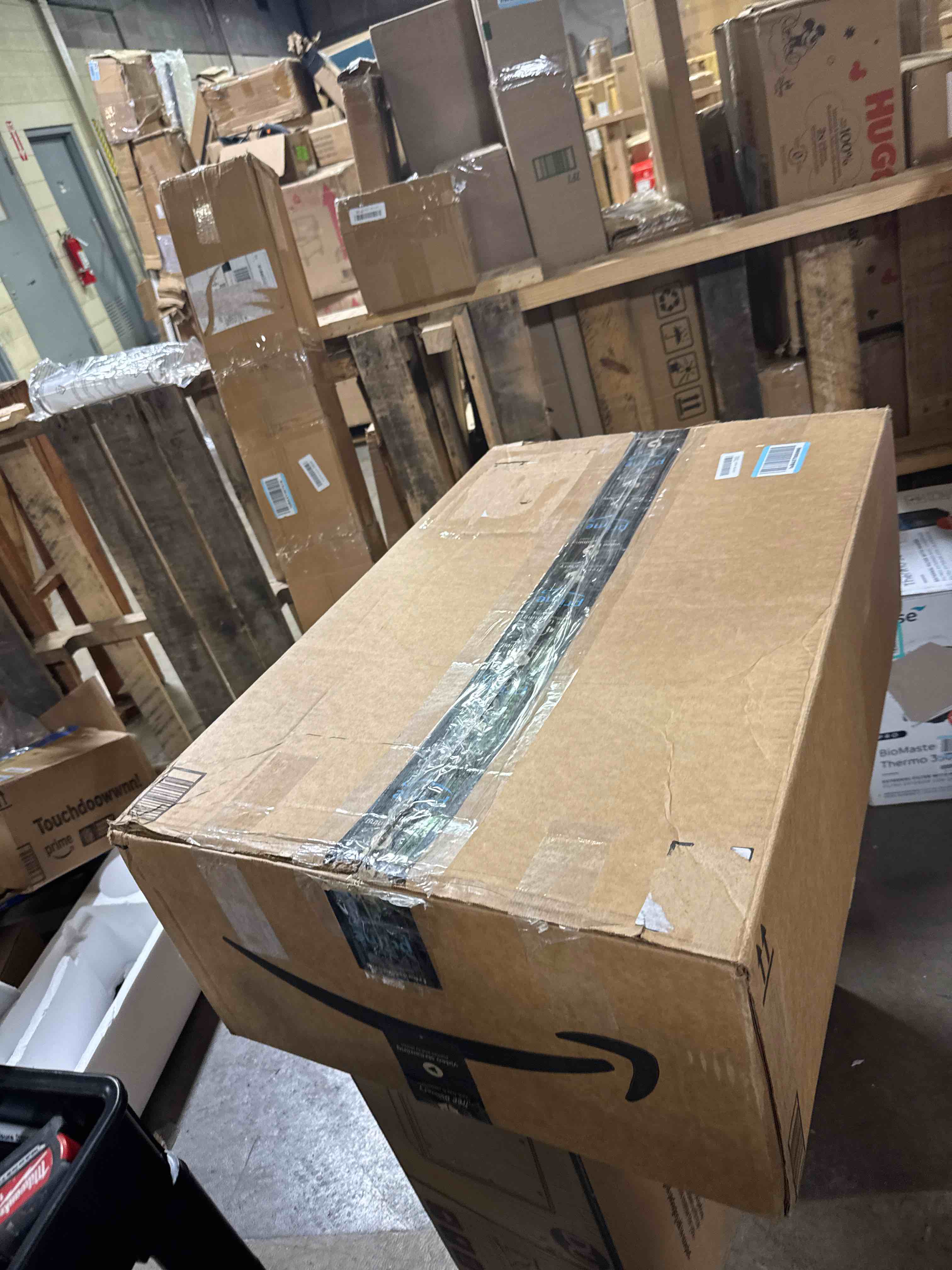 https://s3.amazonaws.com/lotting-images-prod/phillipi/TEA3371865_1758657777998.jpeg