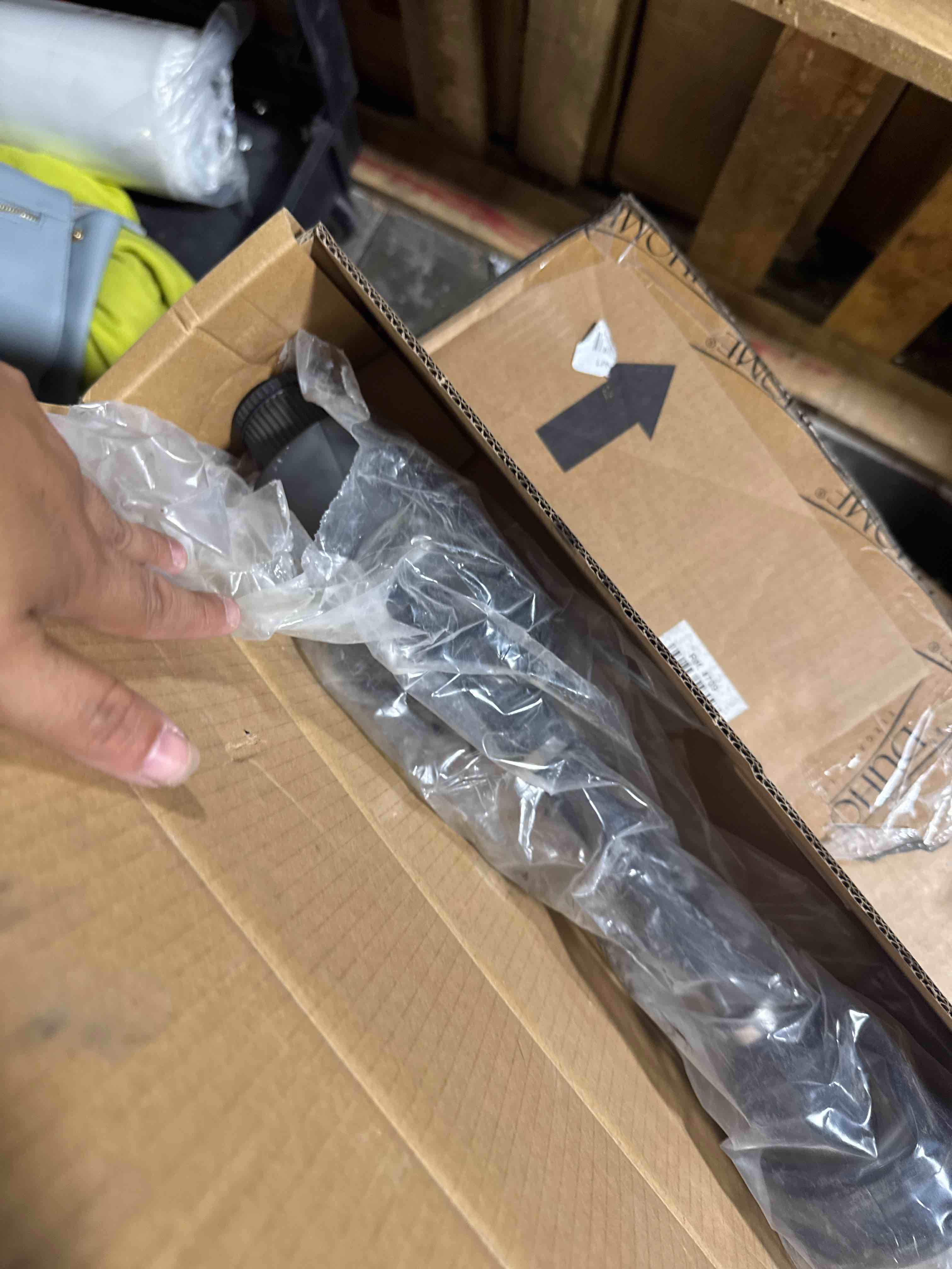 https://s3.amazonaws.com/lotting-images-prod/phillipi/TEA3371891_1758728702748.jpeg