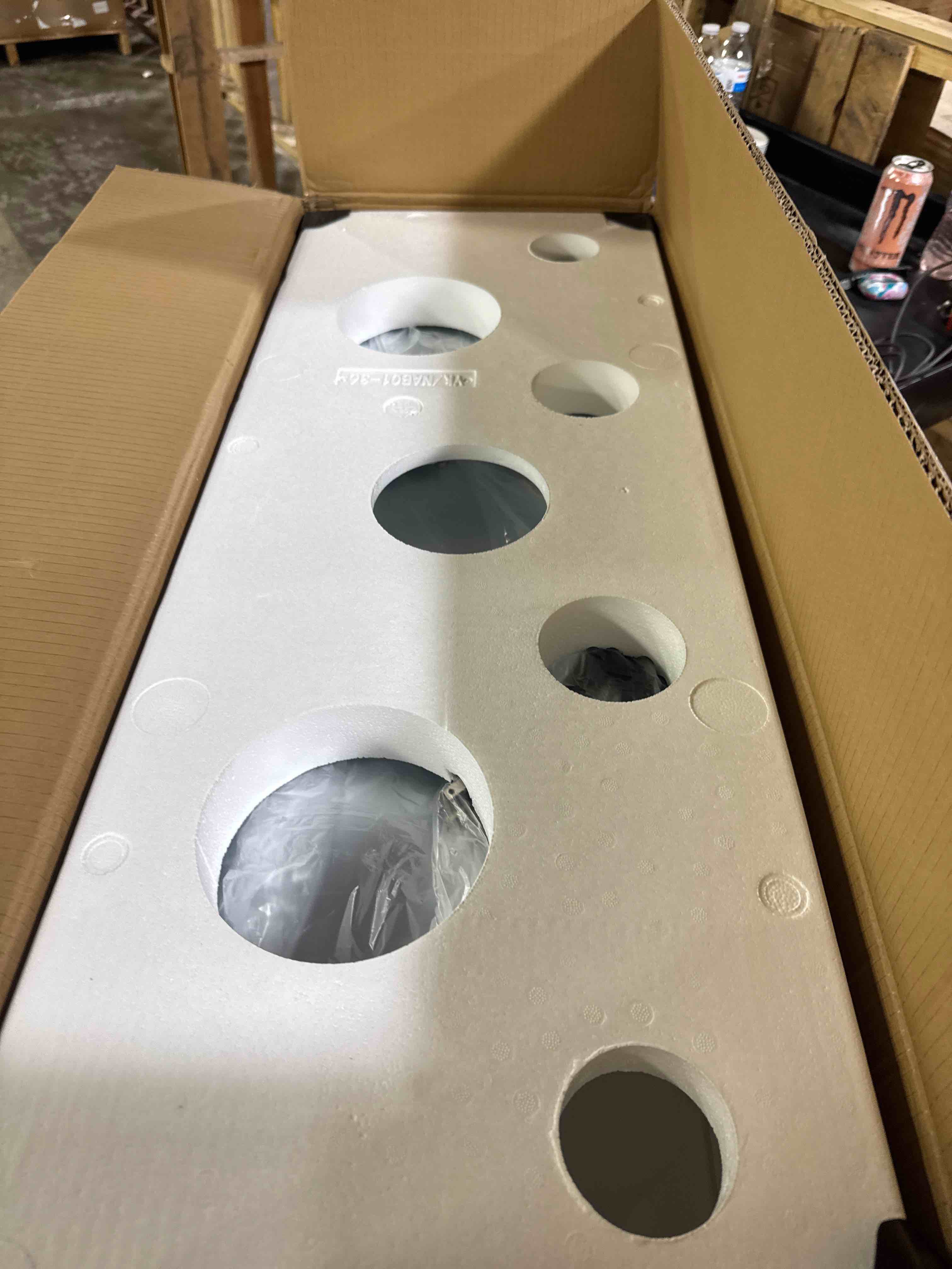 https://s3.amazonaws.com/lotting-images-prod/phillipi/TEA3371897_1758729409576.jpeg