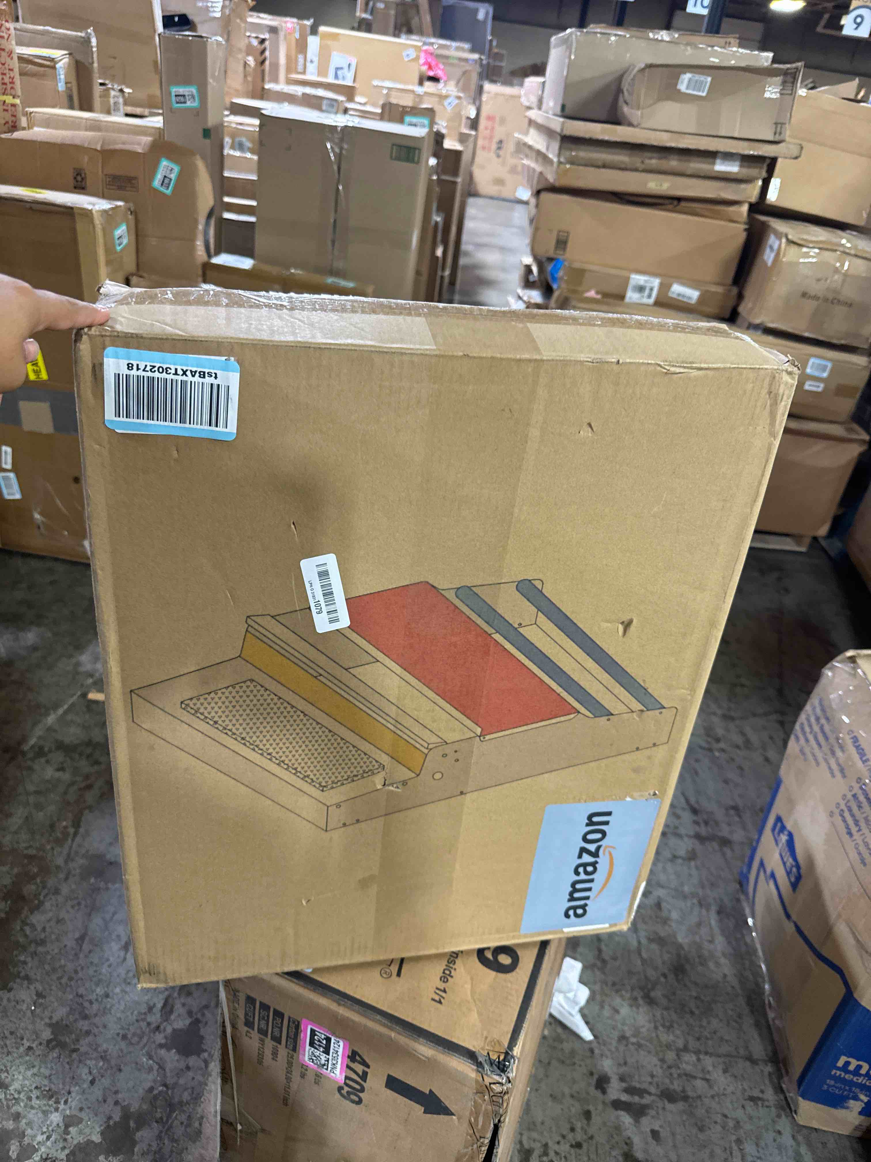 https://s3.amazonaws.com/lotting-images-prod/phillipi/TEA3371938_1758736884111.jpeg