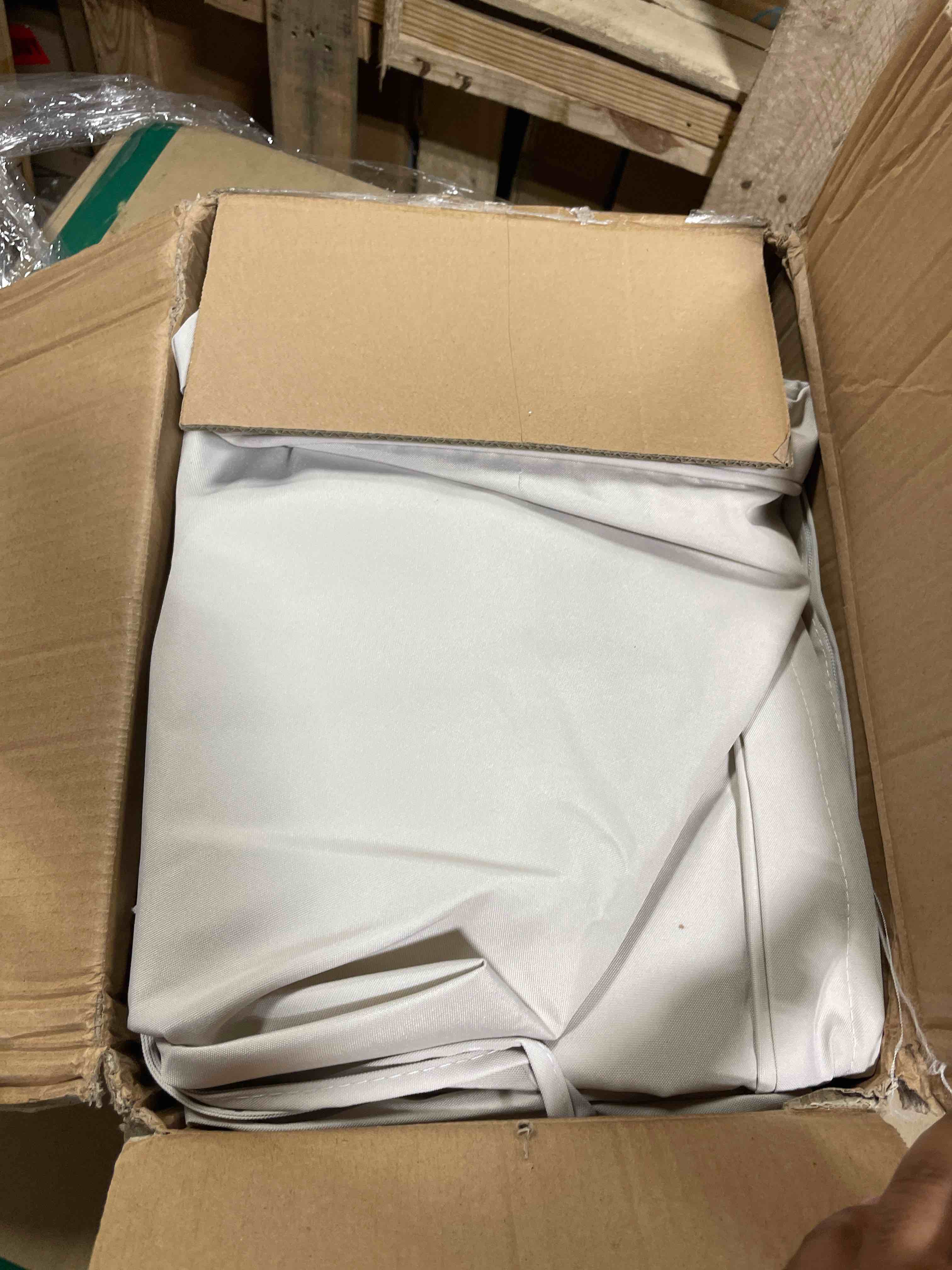 https://s3.amazonaws.com/lotting-images-prod/phillipi/TEA3371951_1758803739145.jpeg