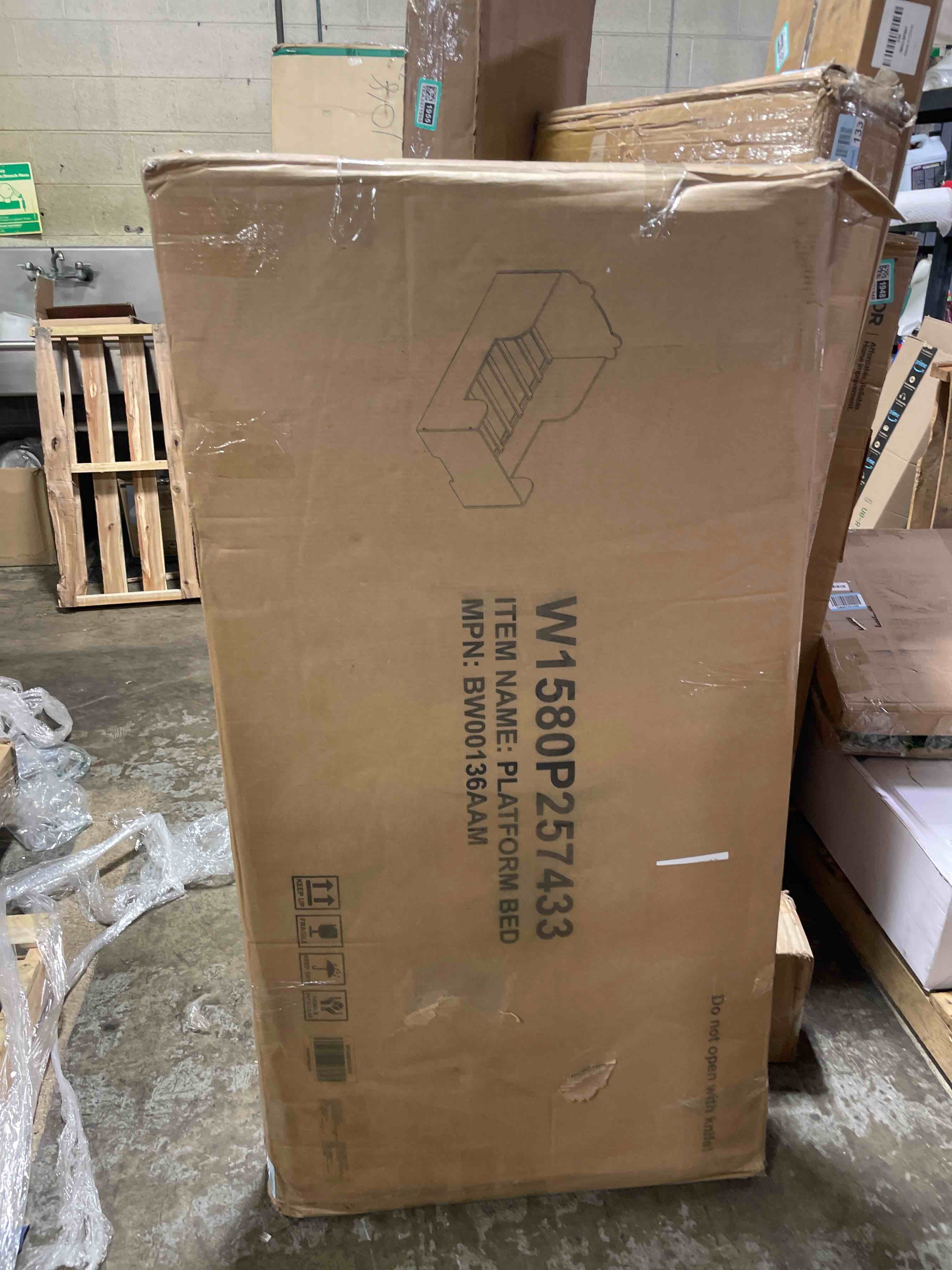 https://s3.amazonaws.com/lotting-images-prod/phillipi/TEA3371956_1758805367812.jpeg