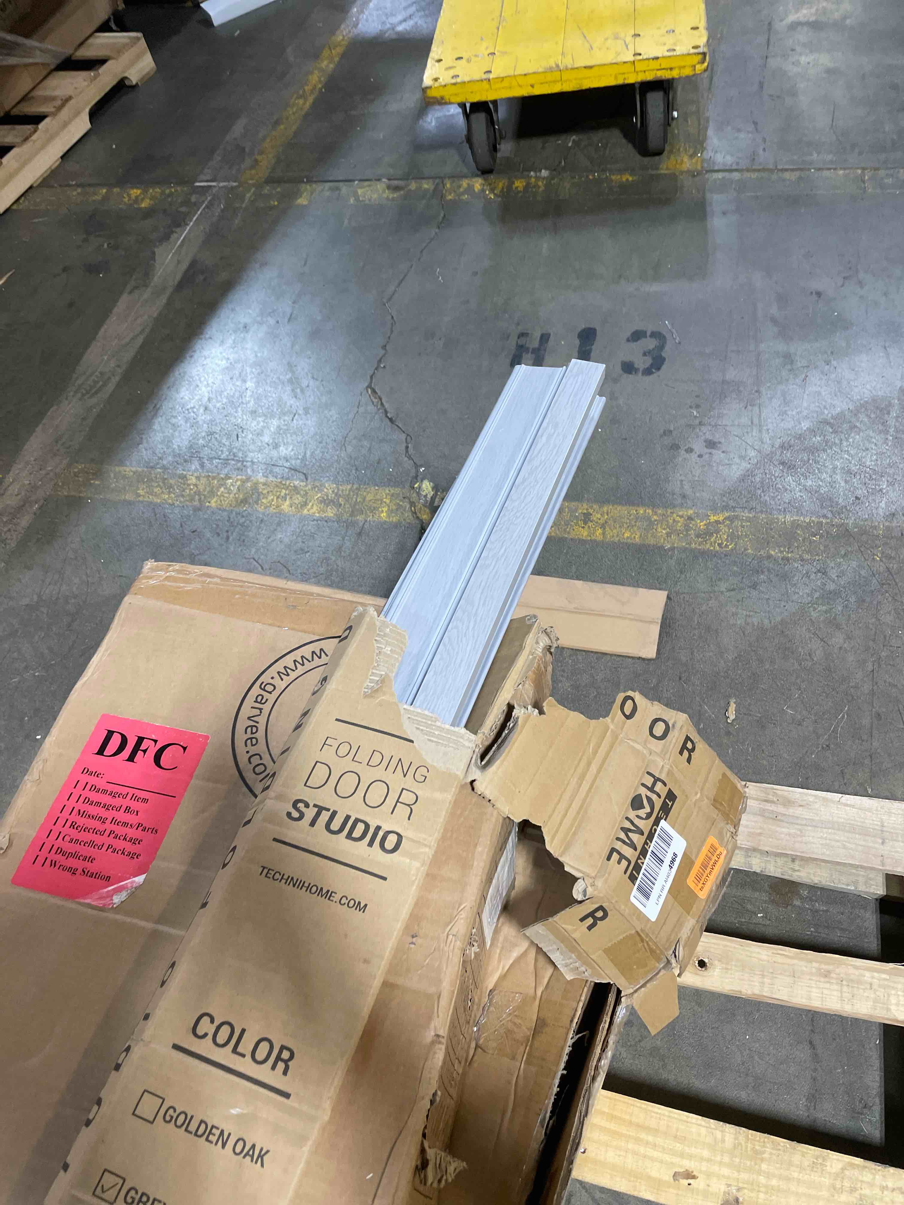 https://s3.amazonaws.com/lotting-images-prod/phillipi/TEA3371984_1758902902894.jpeg