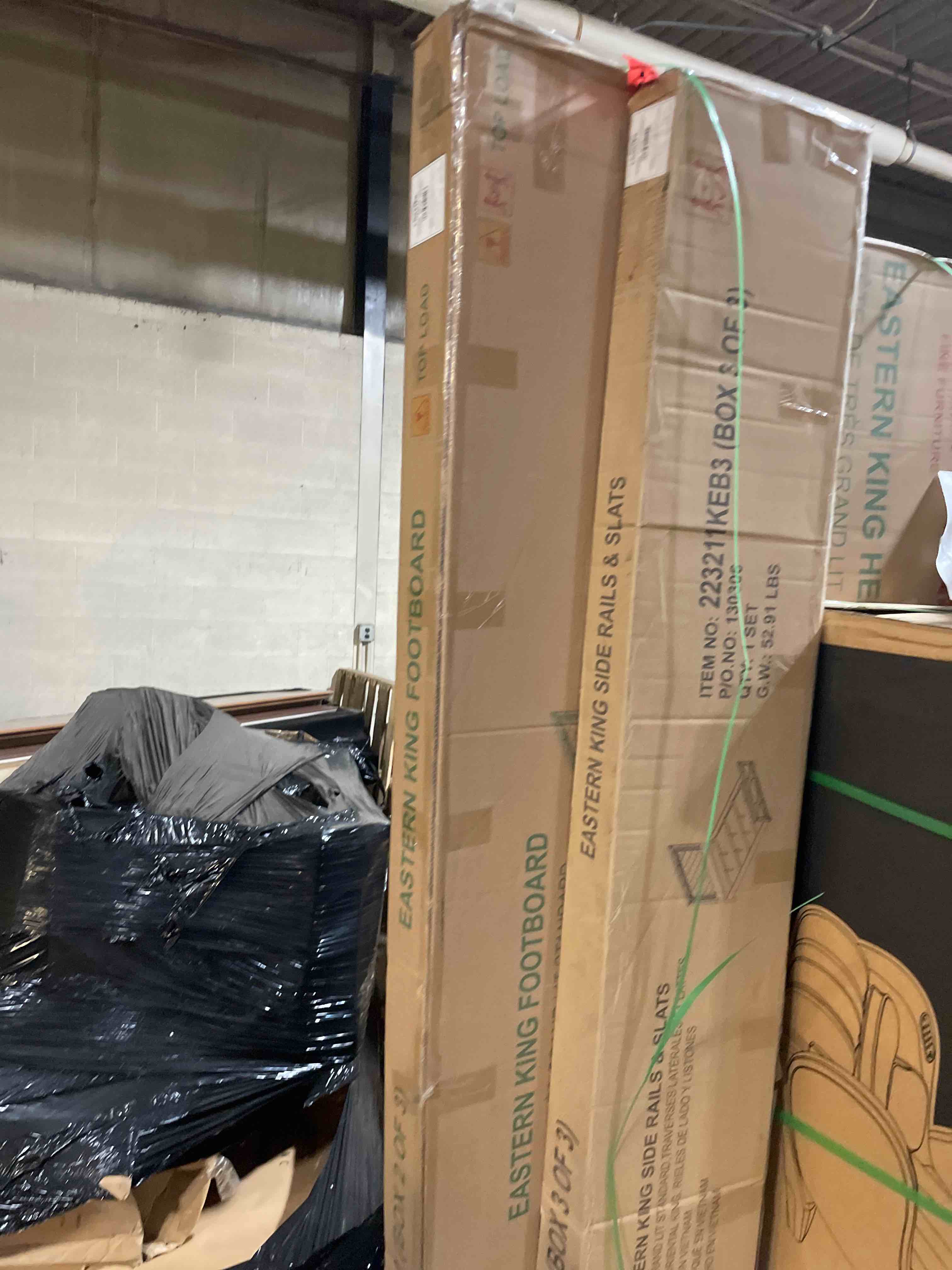 https://s3.amazonaws.com/lotting-images-prod/phillipi/TEA3372005_1758911678863.jpeg