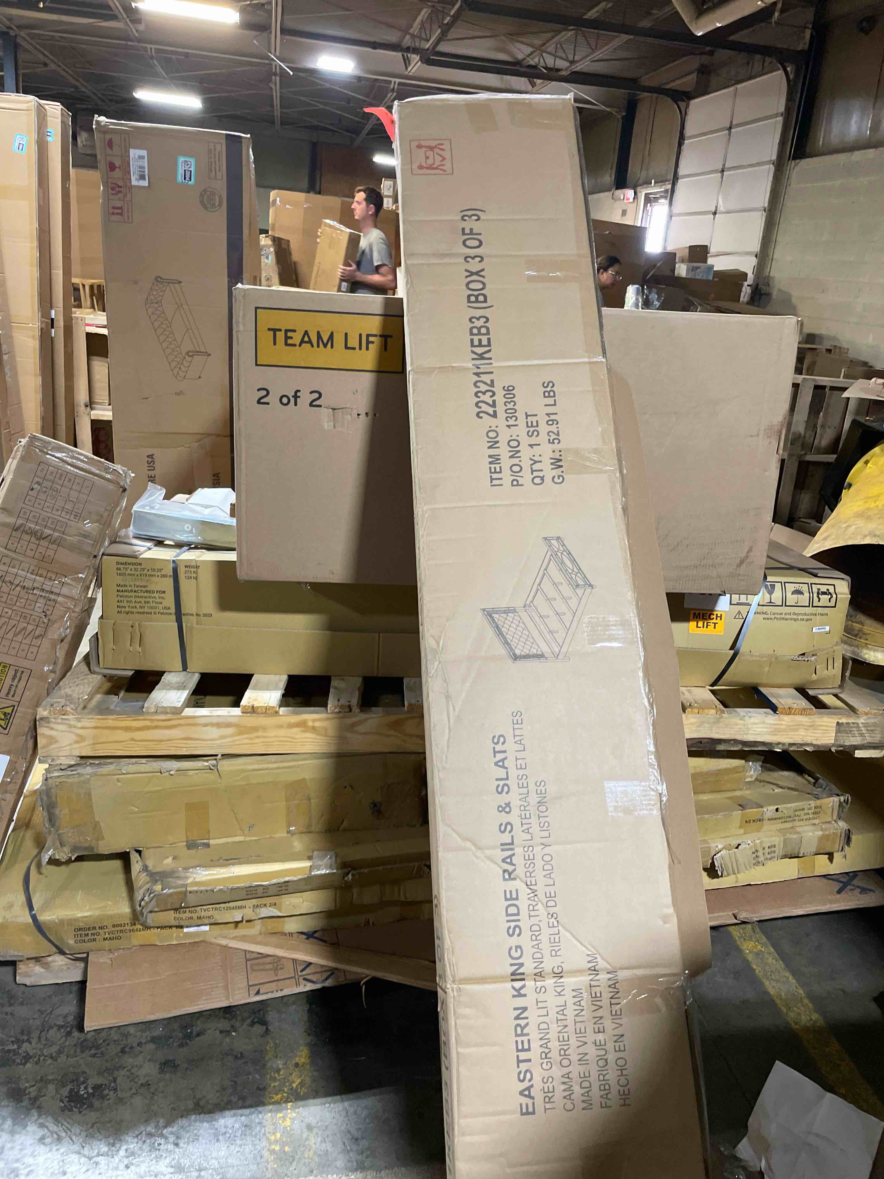 https://s3.amazonaws.com/lotting-images-prod/phillipi/TEA3372005_1758912245985.jpeg