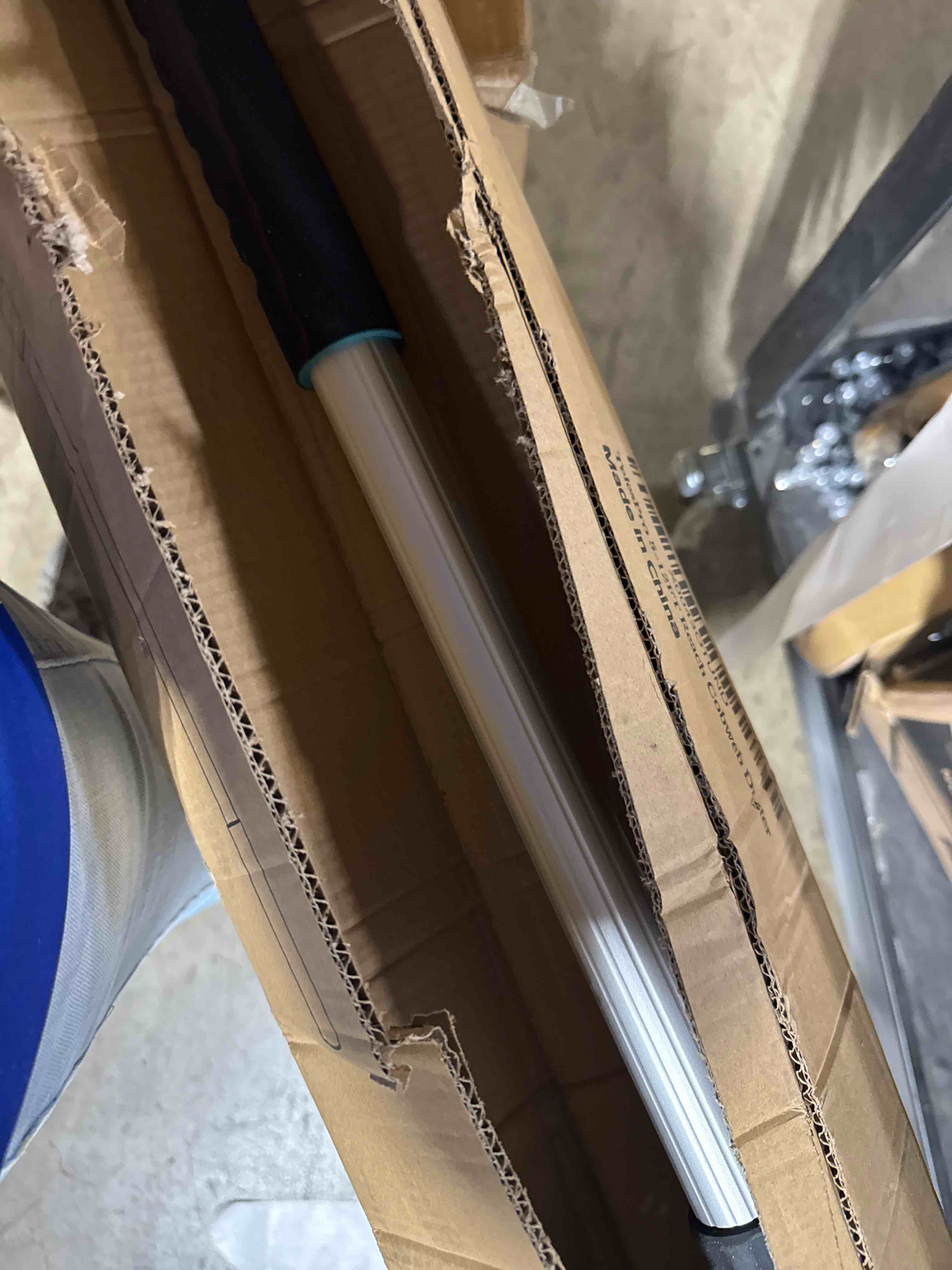 https://s3.amazonaws.com/lotting-images-prod/phillipi/TEA3372045_1759150977056.jpeg