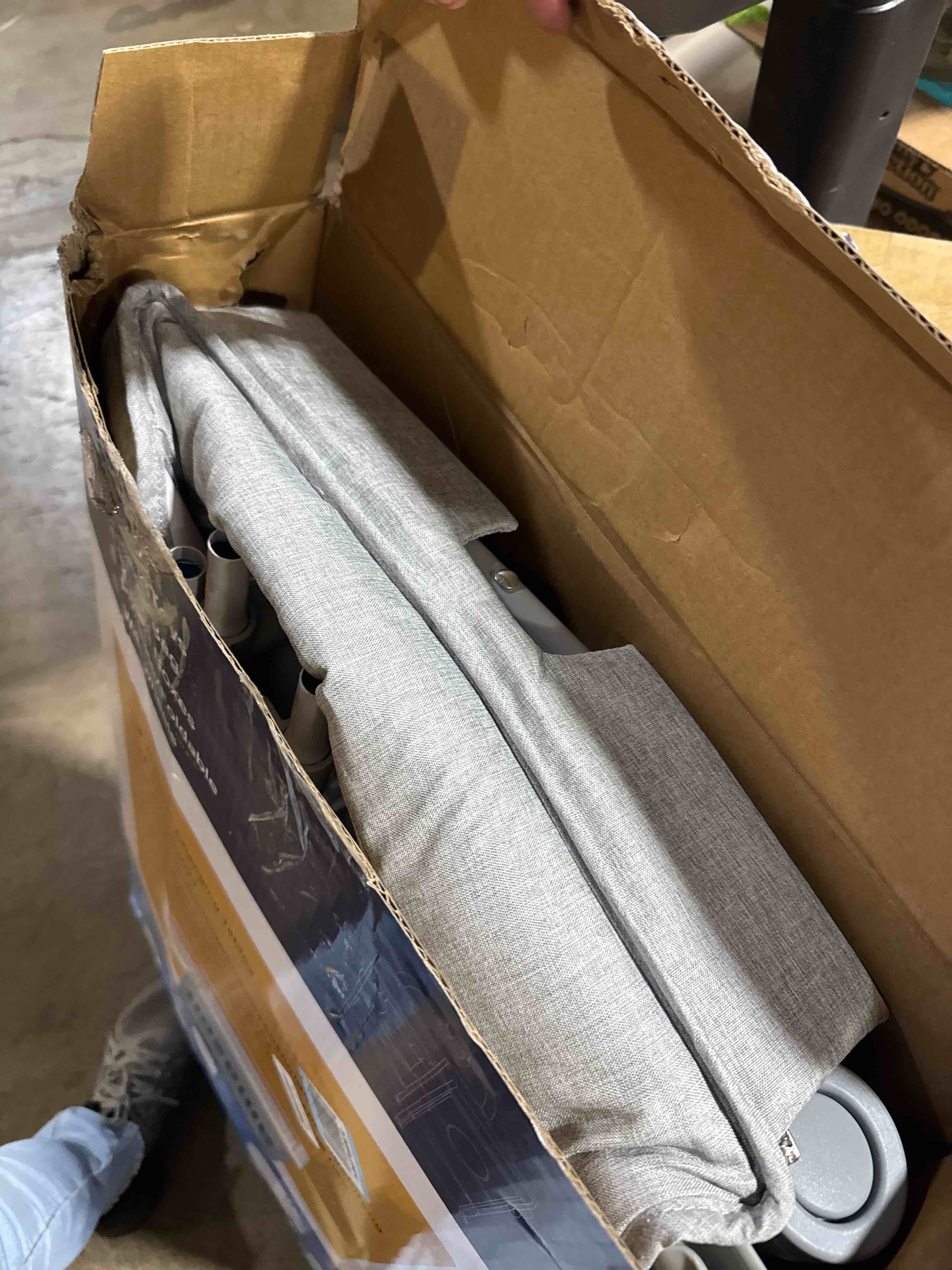https://s3.amazonaws.com/lotting-images-prod/phillipi/TEA3372058_1759152340723.jpeg