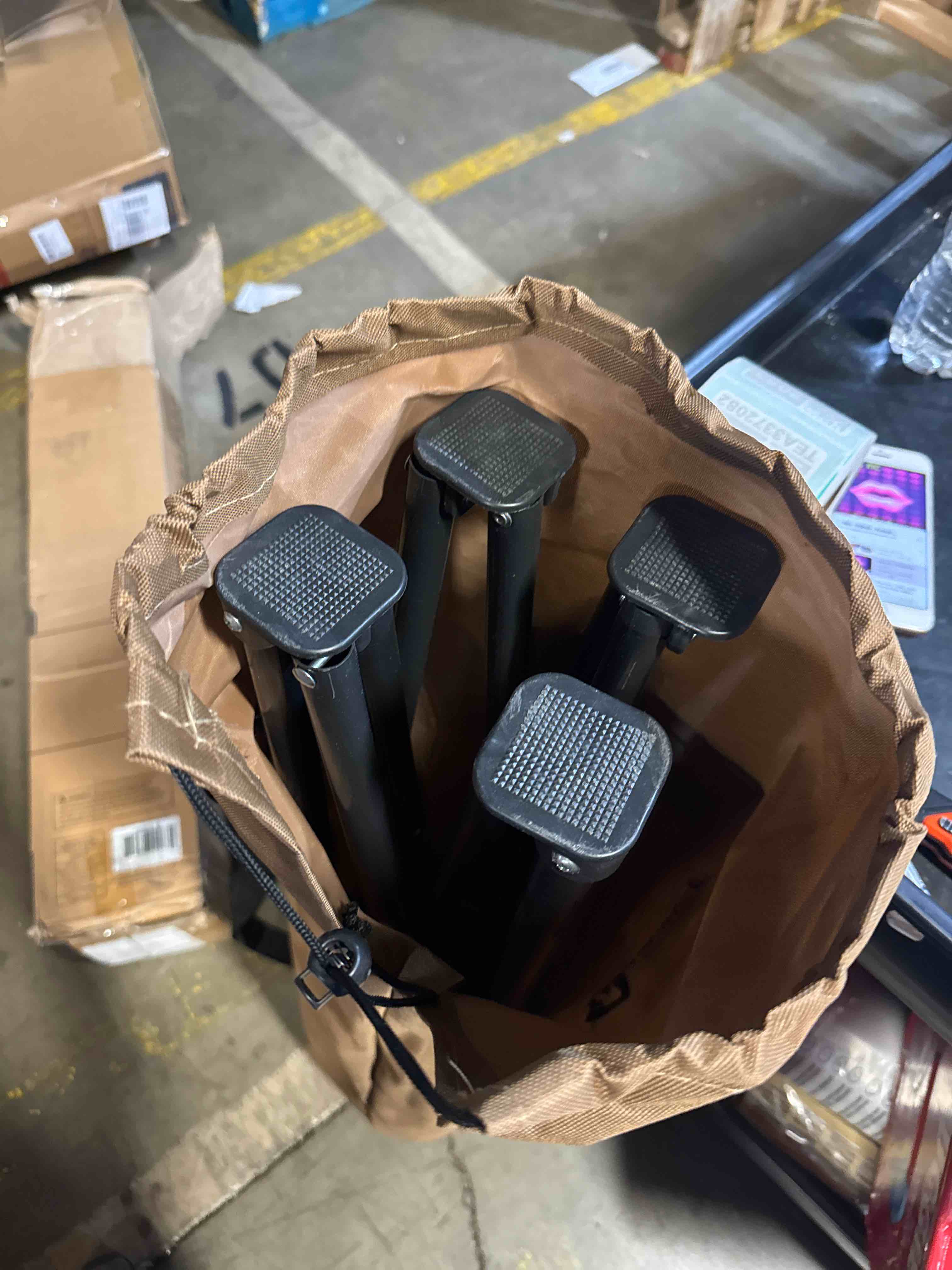https://s3.amazonaws.com/lotting-images-prod/phillipi/TEA3372077_1759256574602.jpeg