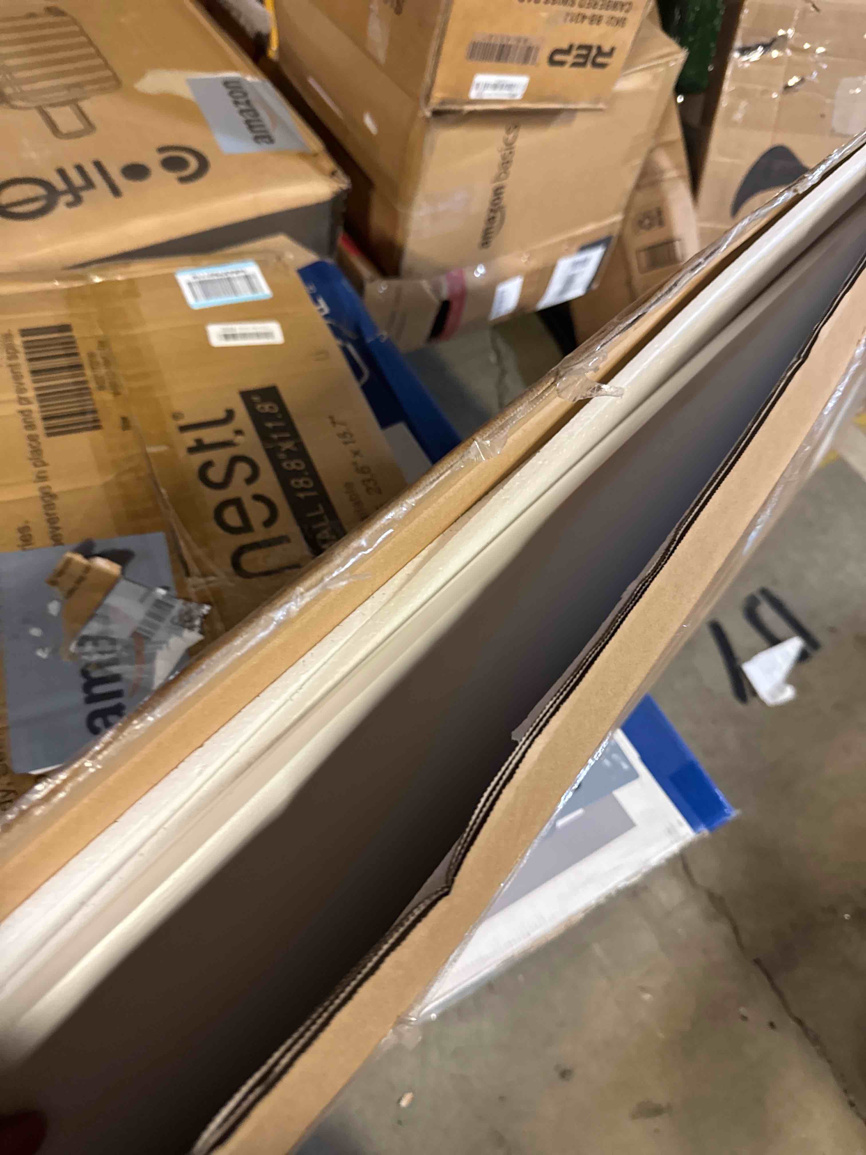 https://s3.amazonaws.com/lotting-images-prod/phillipi/TEA3372082_1759257819367.jpeg