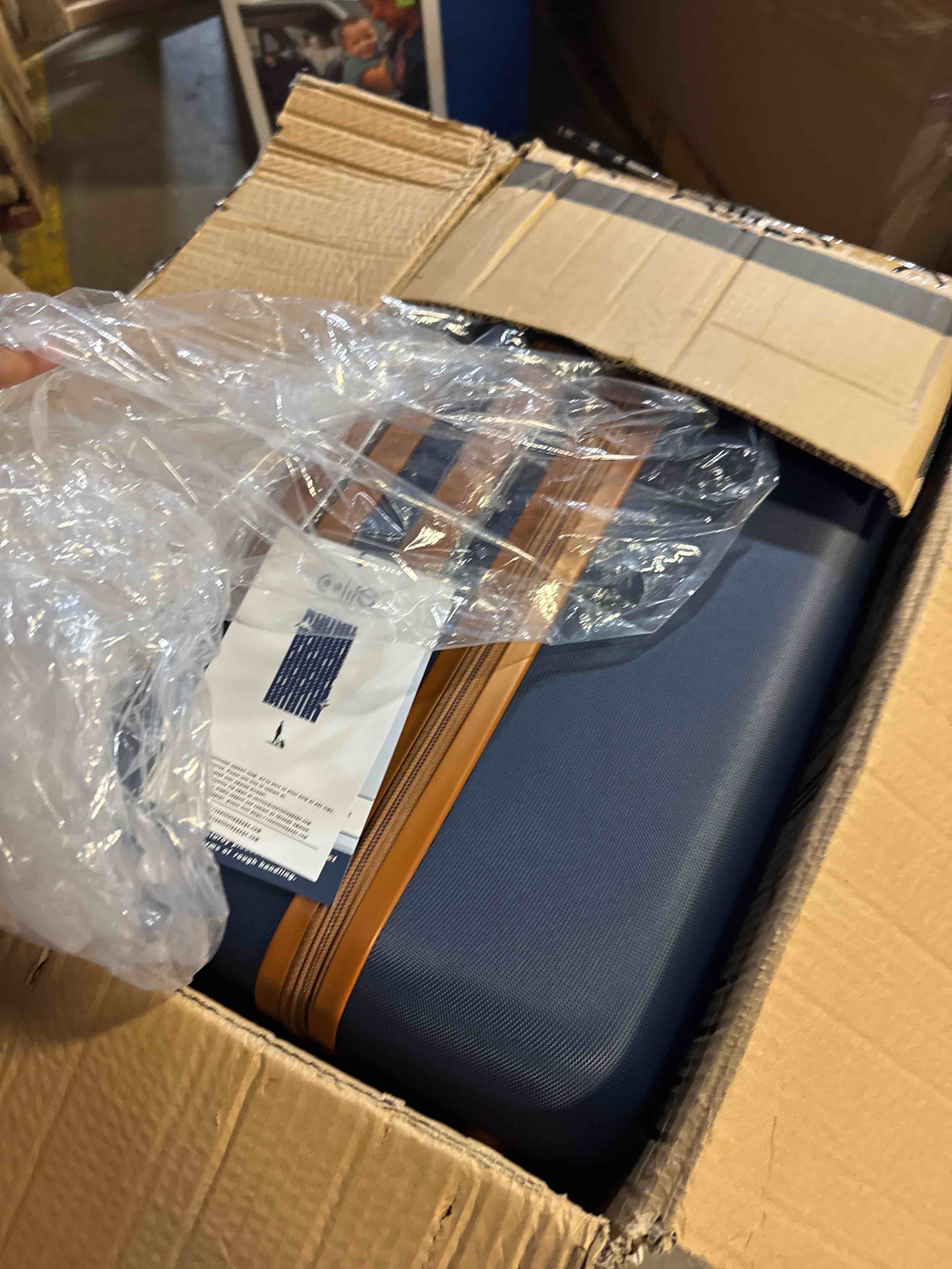 https://s3.amazonaws.com/lotting-images-prod/phillipi/TEA3372085_1759258722372.jpeg