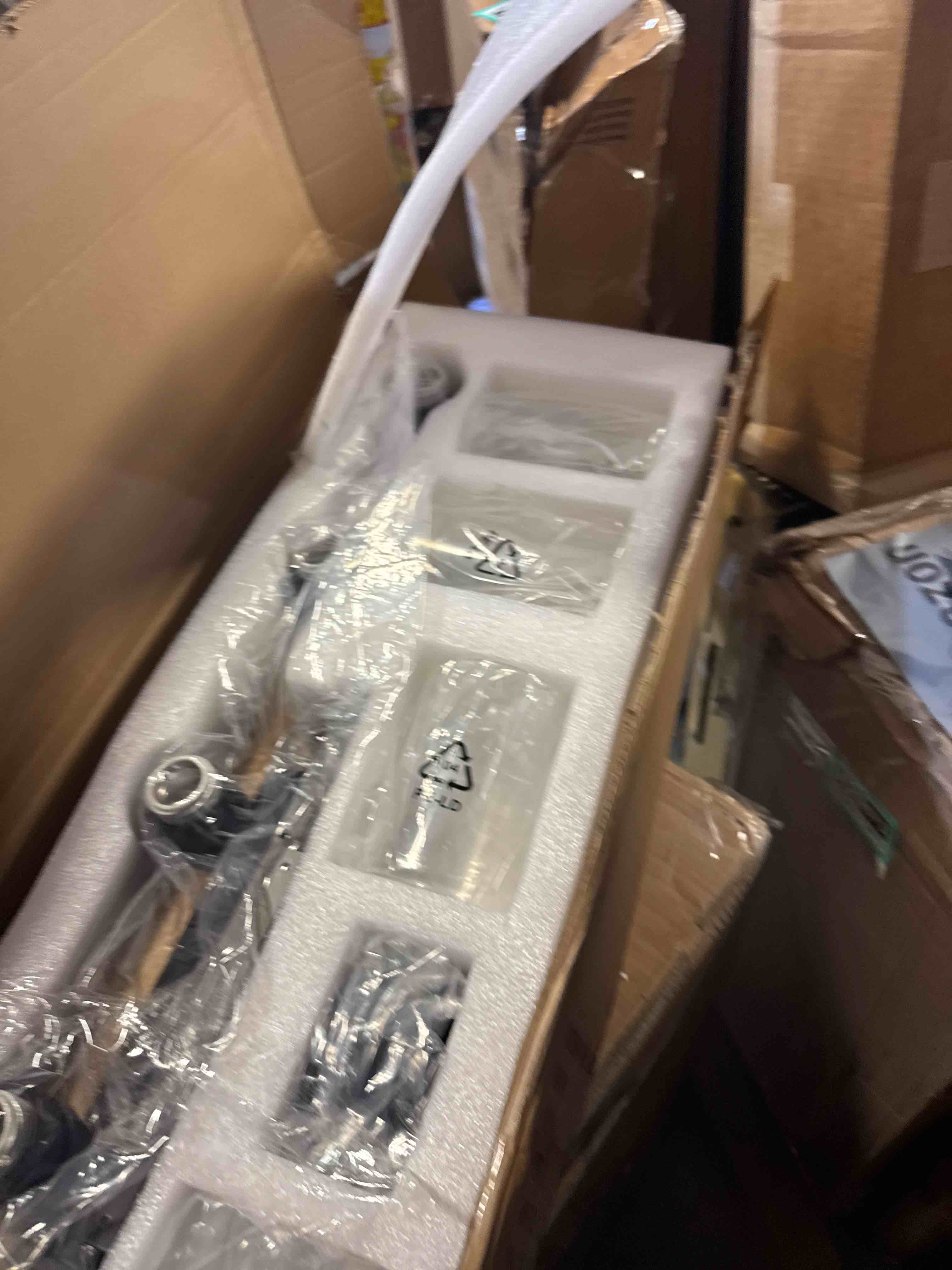 https://s3.amazonaws.com/lotting-images-prod/phillipi/TEA3372089_1759259188943.jpeg