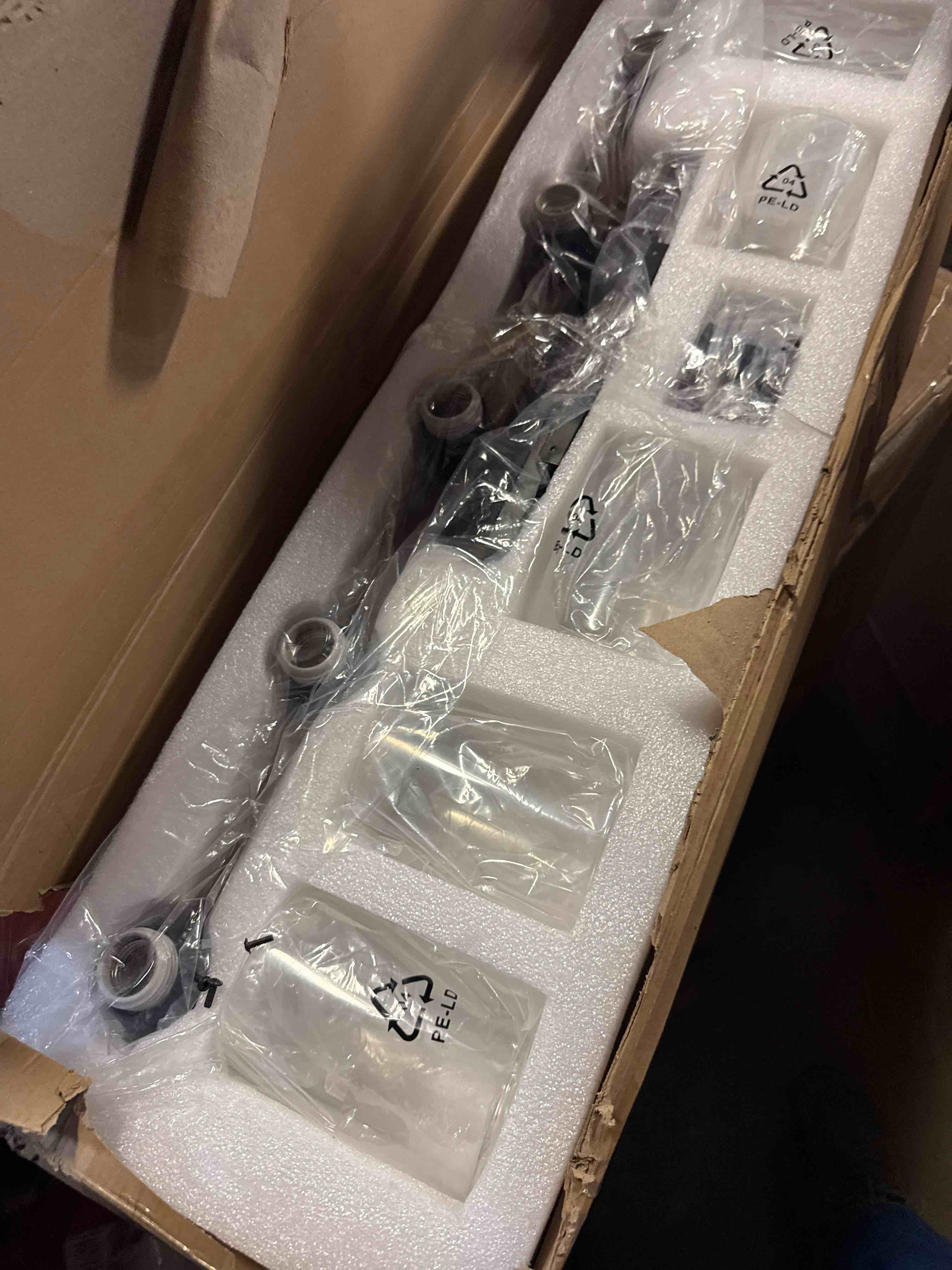 https://s3.amazonaws.com/lotting-images-prod/phillipi/TEA3372089_1759259189831.jpeg