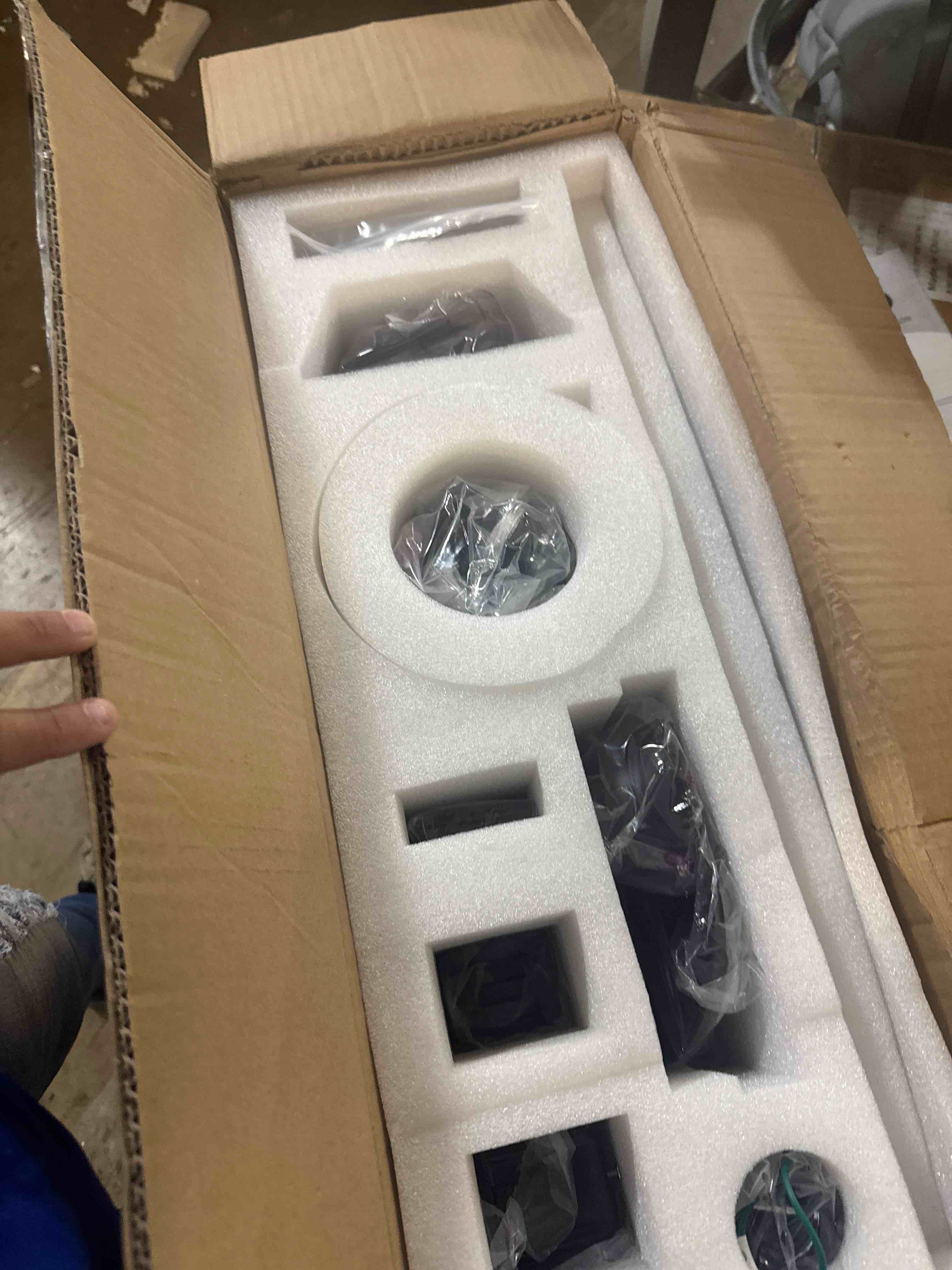https://s3.amazonaws.com/lotting-images-prod/phillipi/TEA3372141_1759409385356.jpeg