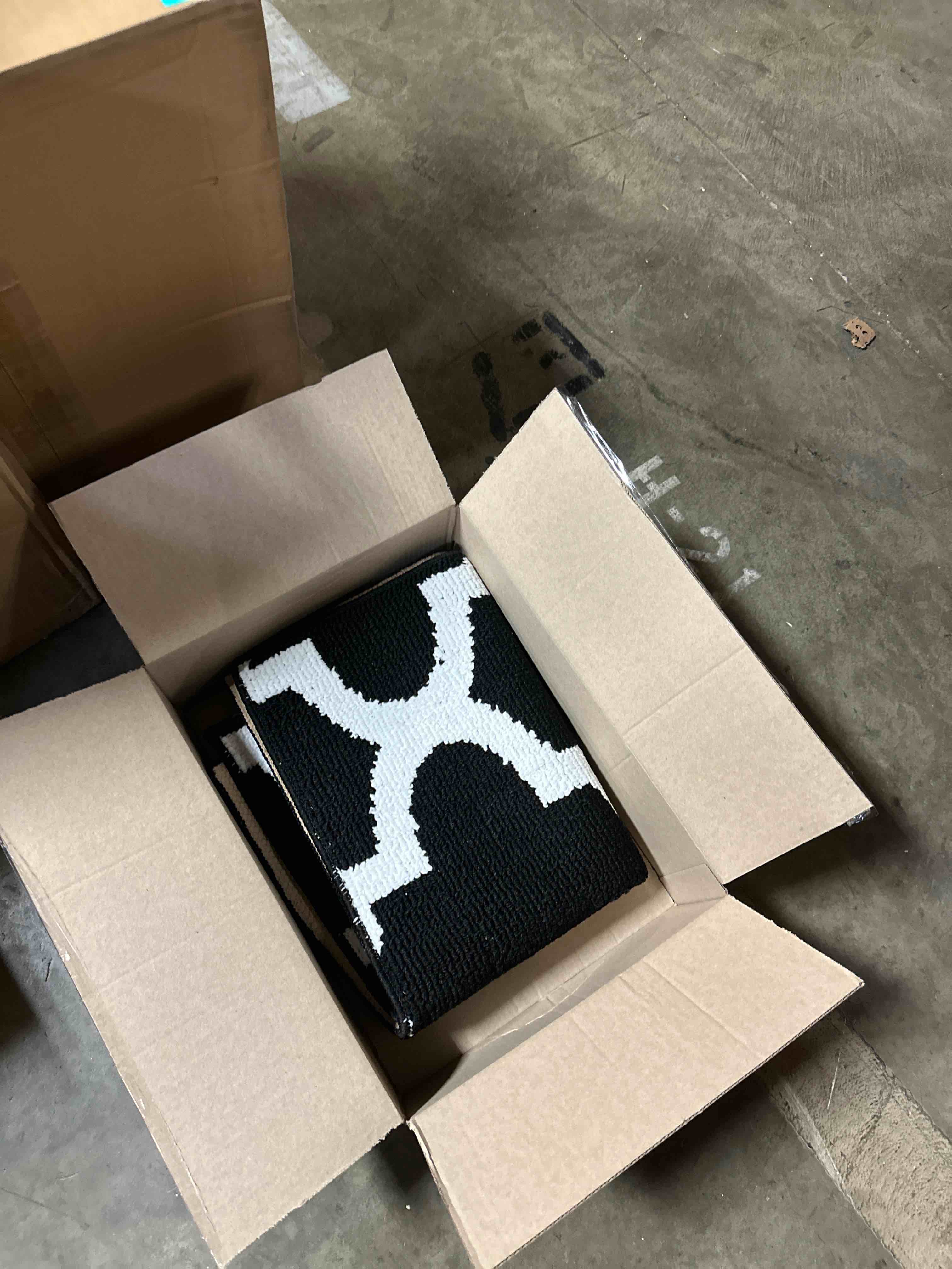 https://s3.amazonaws.com/lotting-images-prod/phillipi/TEA3372458_1760552881213.jpeg