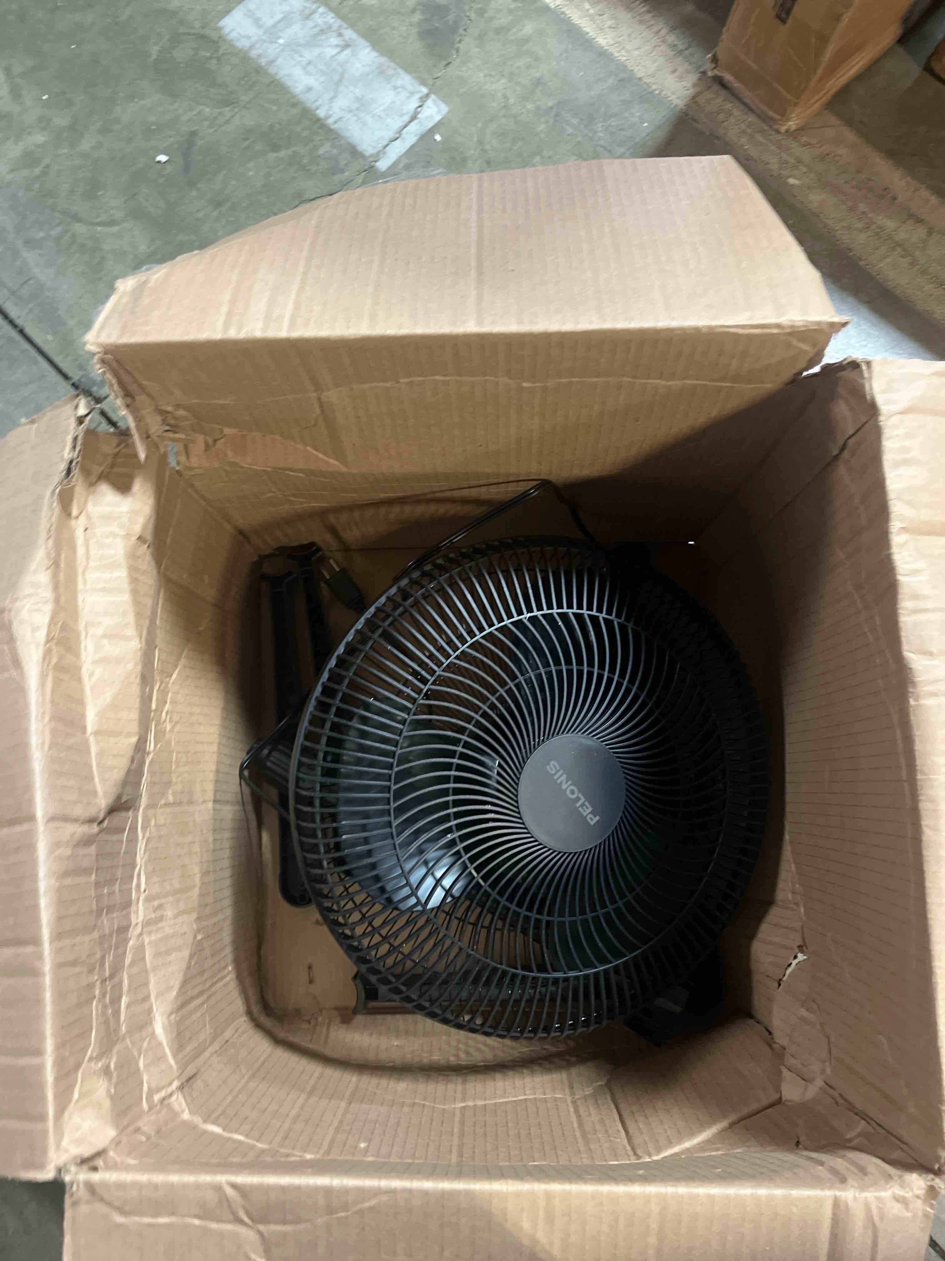 https://s3.amazonaws.com/lotting-images-prod/phillipi/TEA3372477_1760551801263.jpeg