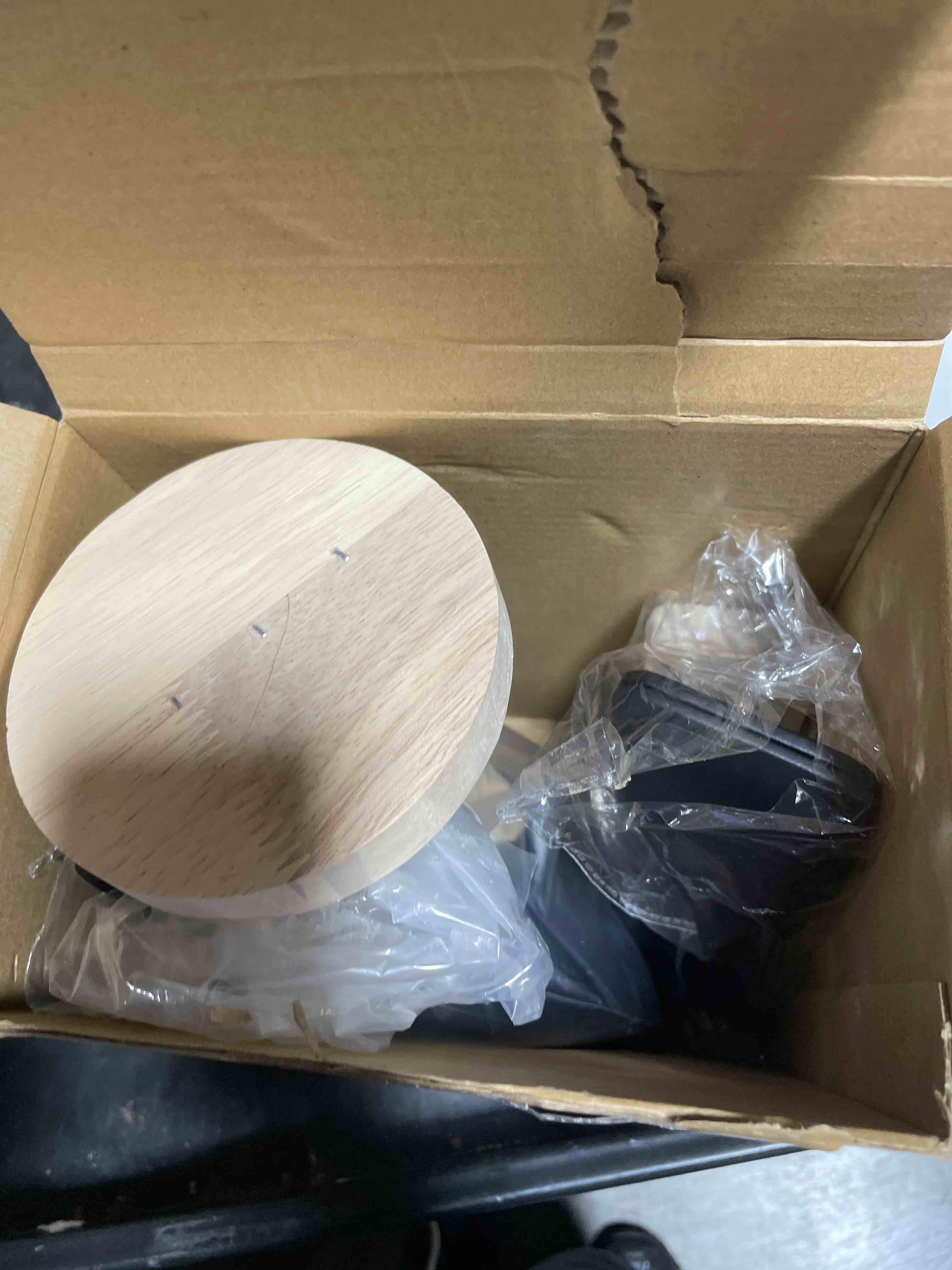 https://s3.amazonaws.com/lotting-images-prod/phillipi/TEA3372505_1760707845272.jpeg