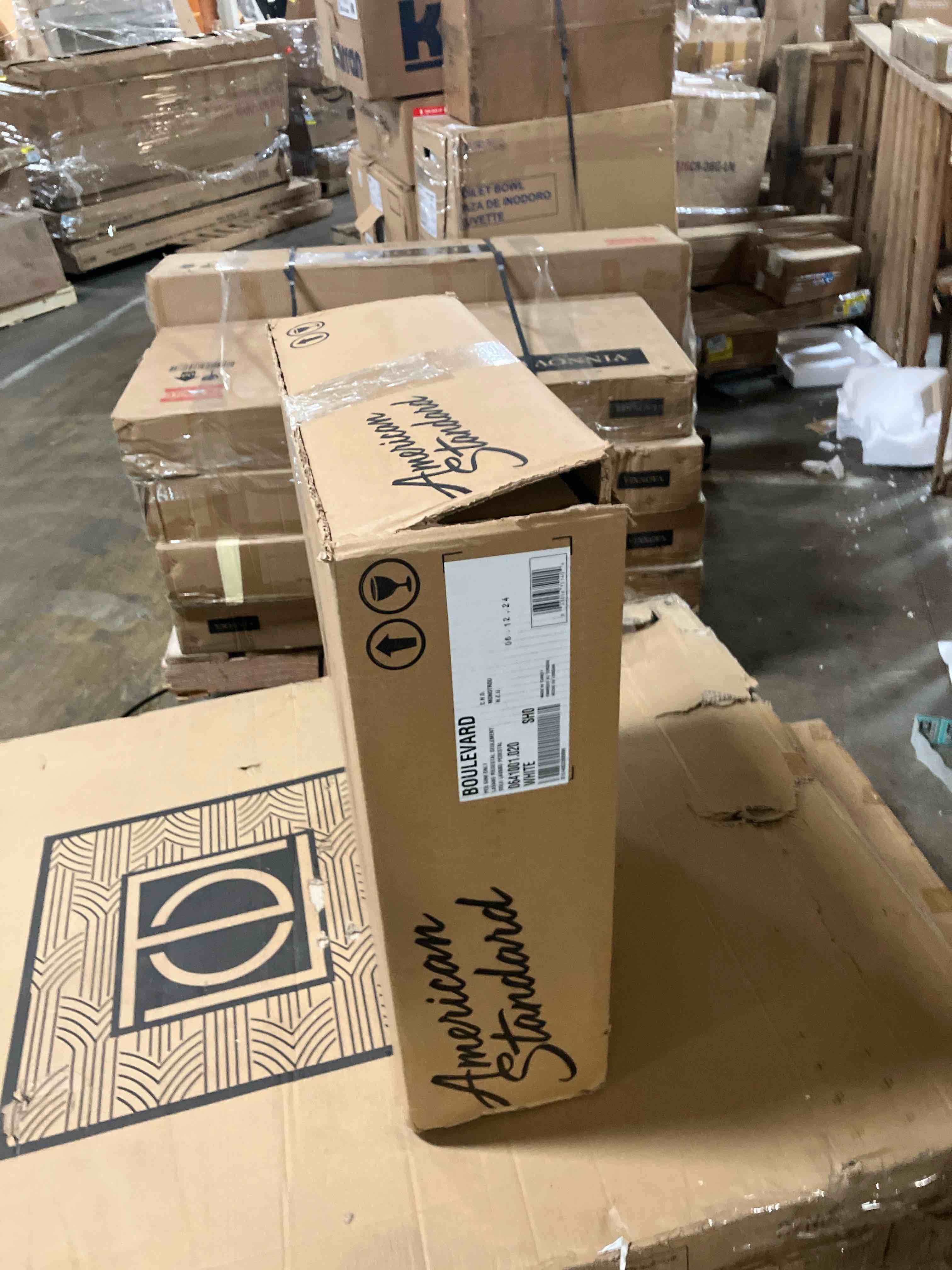 https://s3.amazonaws.com/lotting-images-prod/phillipi/TEA3373108_1748548298162.jpeg