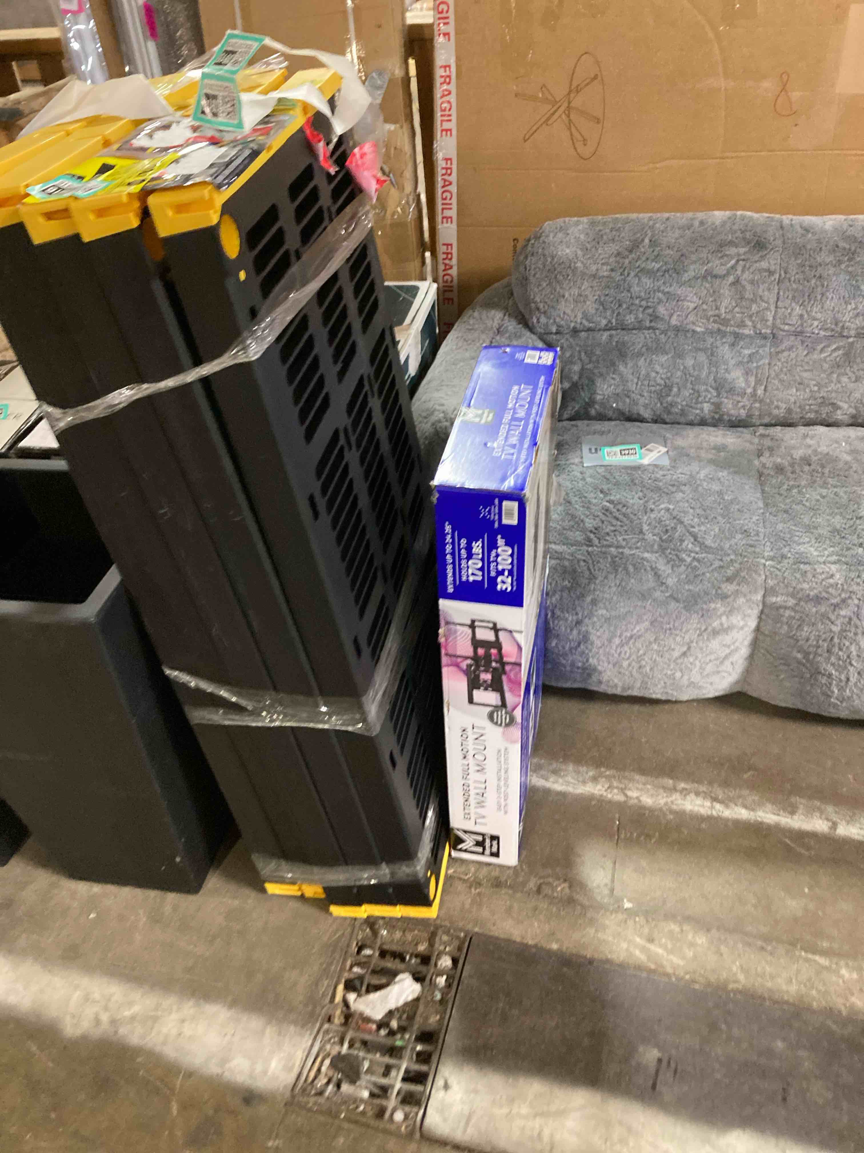 Full Motion Extended TV Wall Mount with Articulating Dual Swivel Arms for 32"-100" TVs