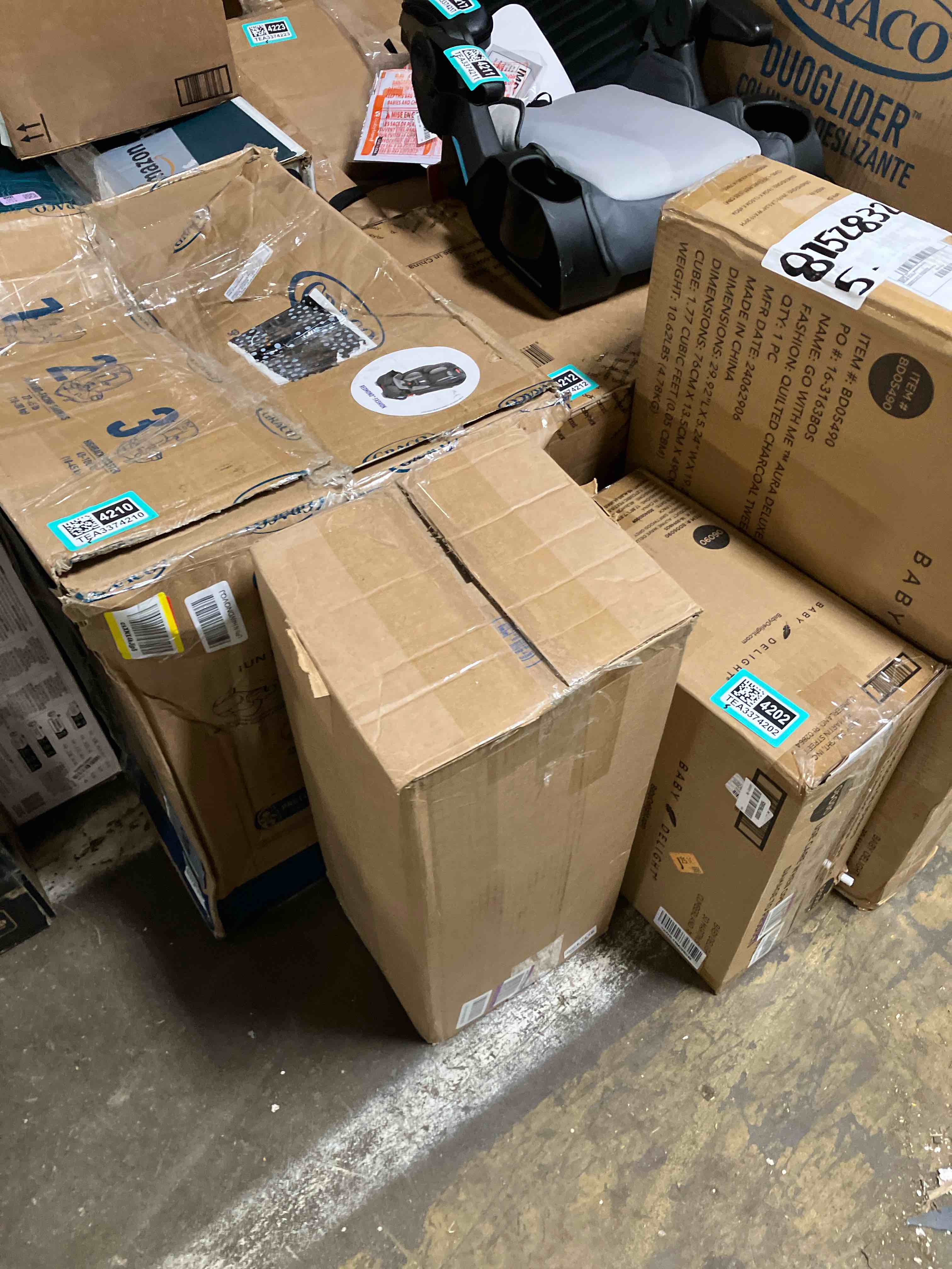 https://s3.amazonaws.com/lotting-images-prod/phillipi/TEA3374201_1749498513506.jpeg