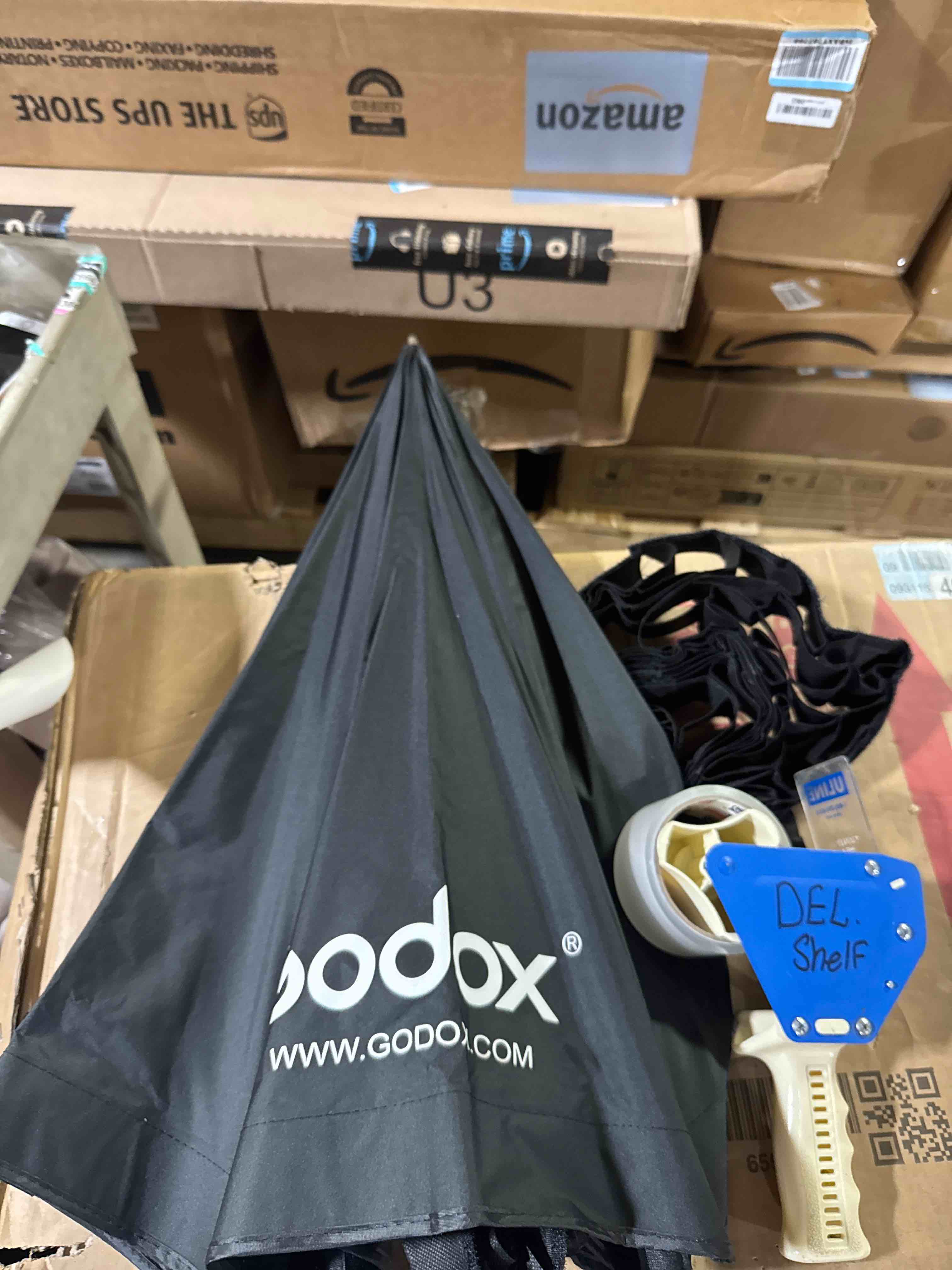 Condition photo showing Good Condition for Godox UBL-85S 85cm 33.4” Black Silver Reflective Umbrella Photography Studio Soft Light Umbrella with Large Diffuser Cover for Video Shooting