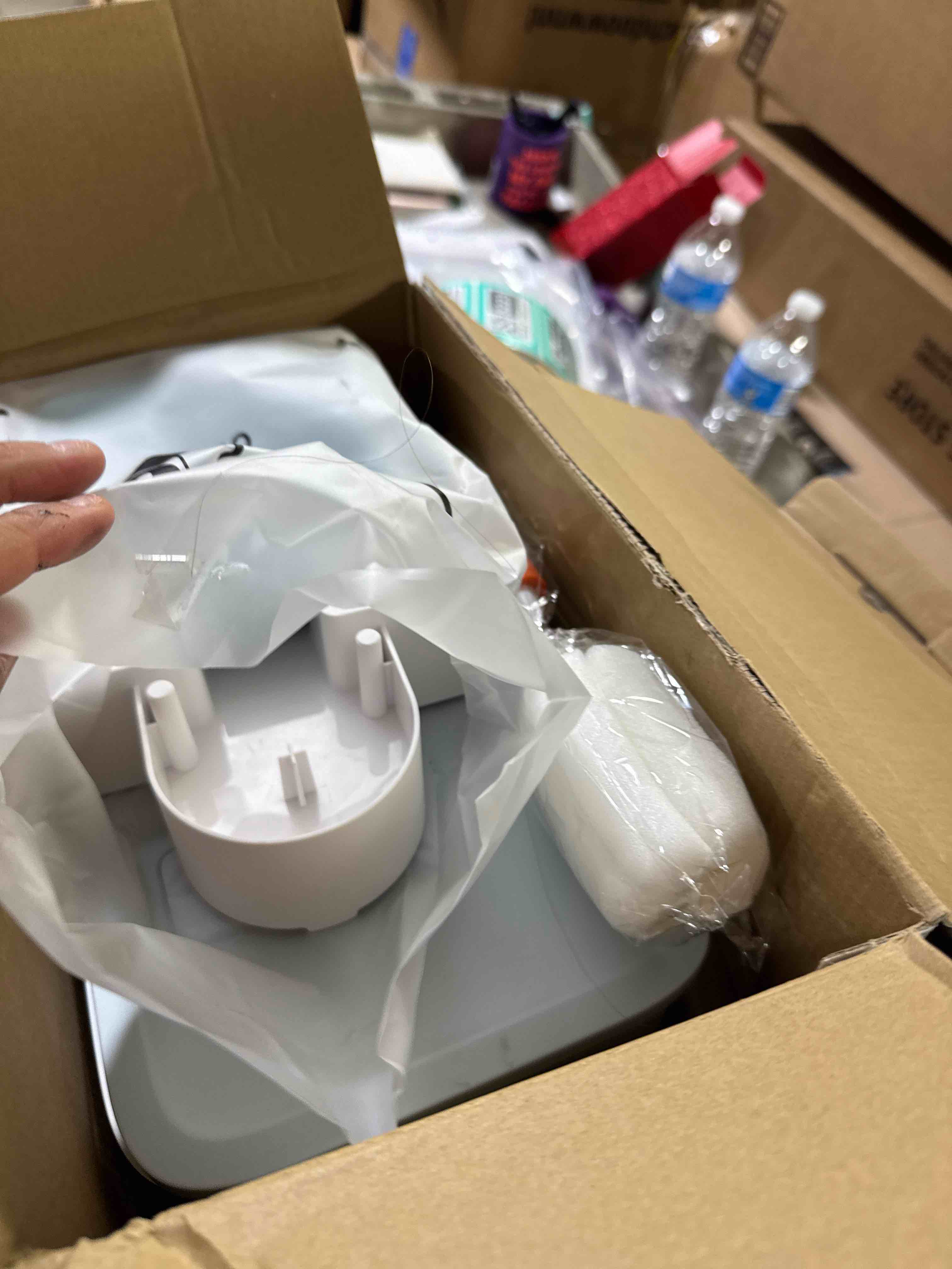 Condition photo showing Good Condition for FW54 5G/2.4GHz WiFi Automatic Feeder and Waterer 2-in-1 Set for Pets, 300 oz Large Capacity for 2 Weeks, Perfect for Working Parents ( Slightly Used)