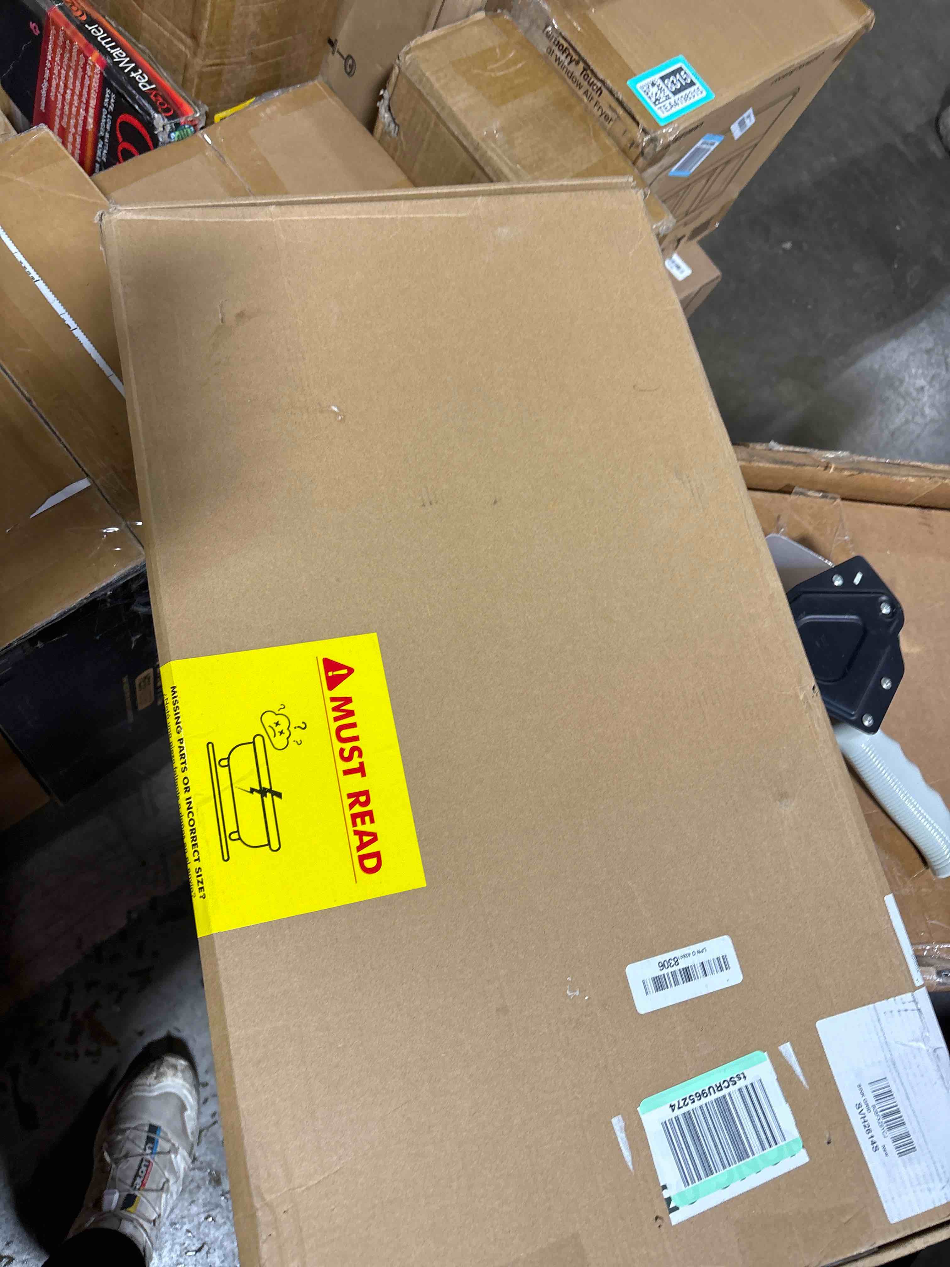 Condition photo showing New/Like New for Serene Valley Sink Bottom Grid 25-7/8“ X 14-1/16", Side Drain with Corner Radius 3/8",SVH2614S