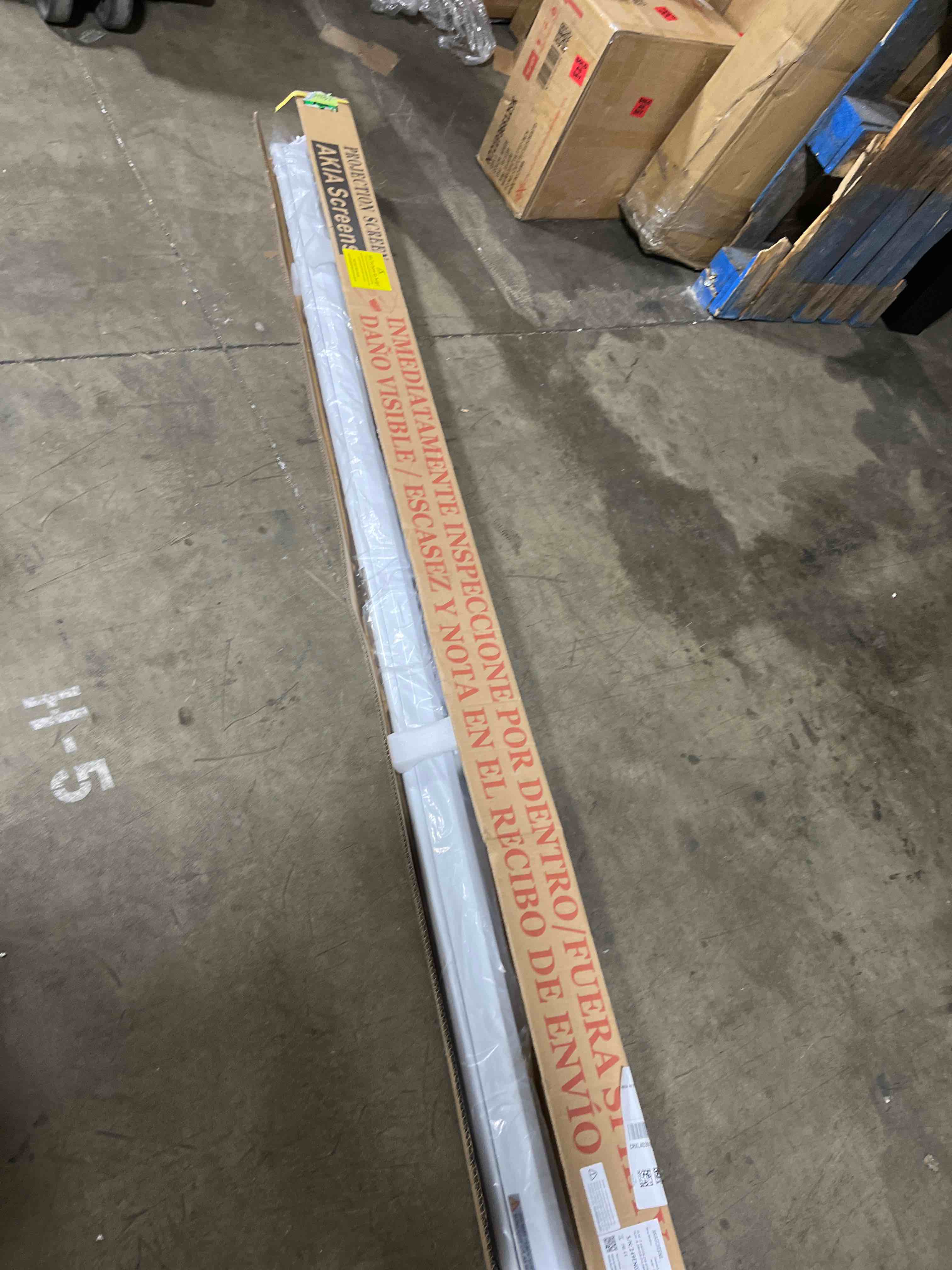 Condition photo showing New/Like New for Akia Screens 100 inch Projector Screen Pull Down Manual B 16:9 8K 4K HD 3D Ceiling Wall Mount White Portable Projection Screen Retractable Auto Locking for Indoor Movie Home Theater Office AK-M100H1 Manual B / 100-inch / 16:9