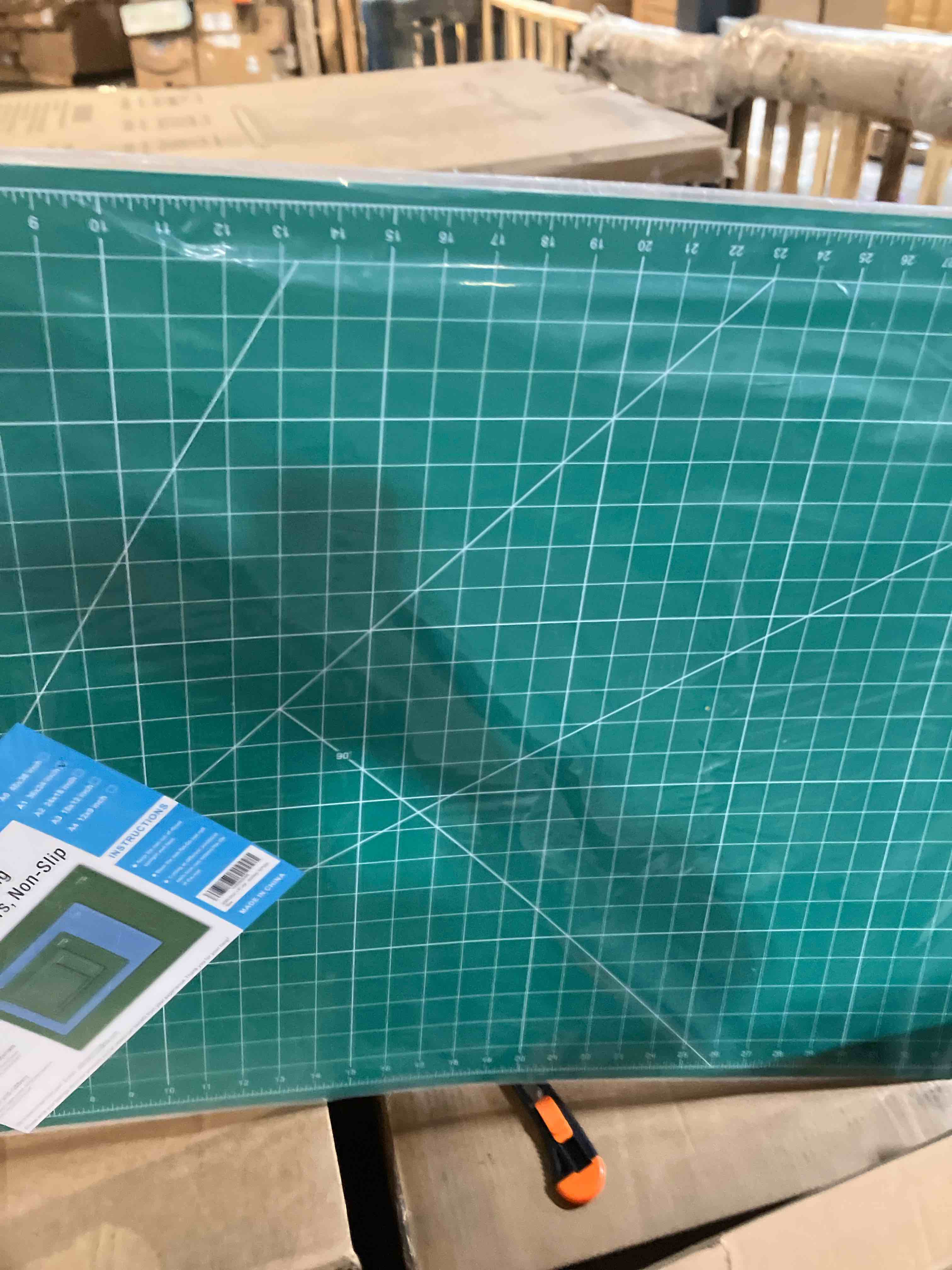 Condition photo showing New/Like New for WORKLION 24" x 36" Large Self Healing PVC Cutting Mat, Double Sided, Gridded Rotary Cutting Board for Craft, Fabric, Quilting, Sewing, Scrapbooking - Art Project… 36"L x 24"W Green/Blue