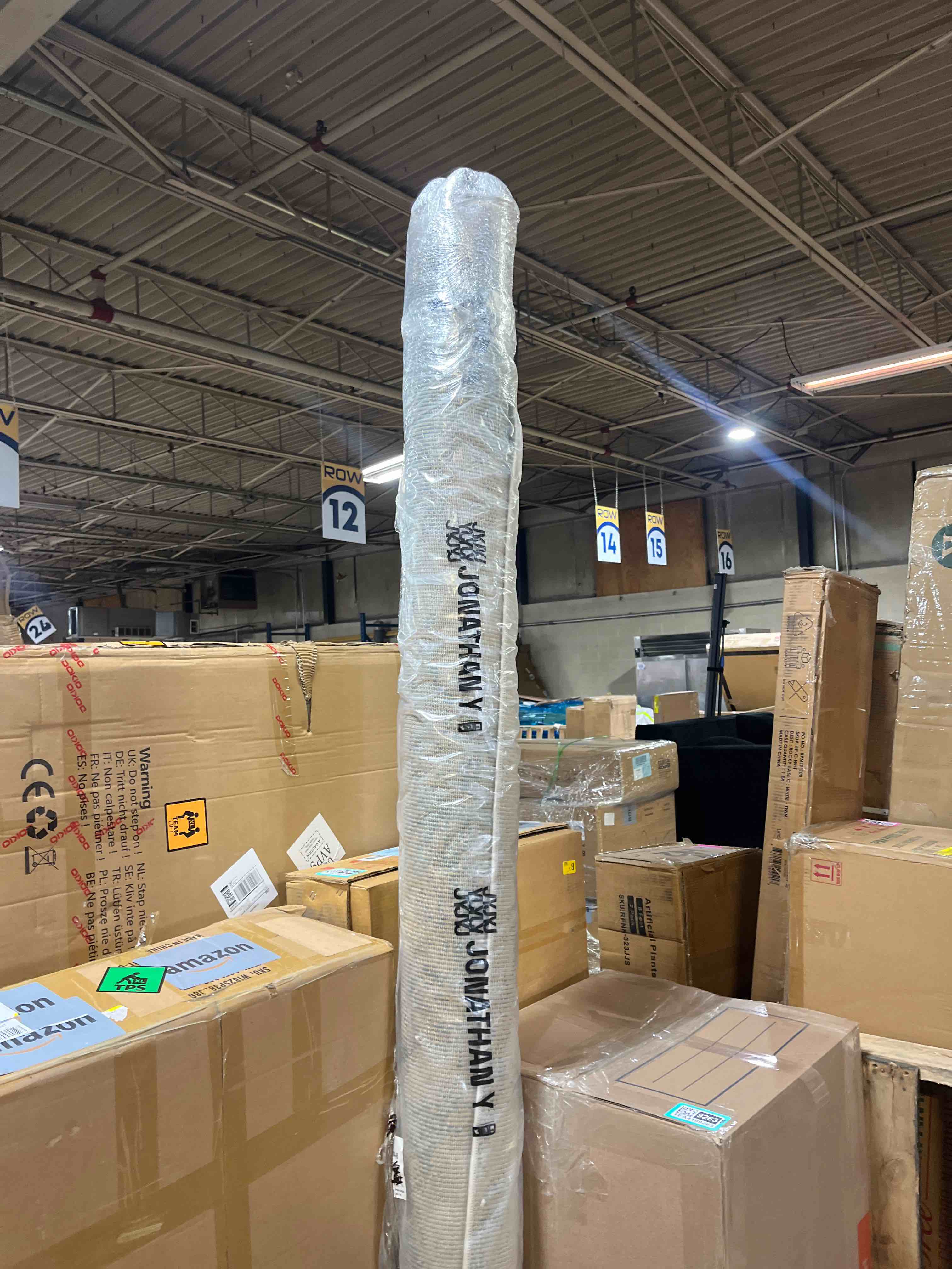 Condition photo showing New/Like New for JONATHAN Y CTP104A-8 Contemporary POP Modern Abstract Vintage Indoor Area Rug, Transitional, Bohemian Easy Cleaning,Bedroom,Kitchen,Living Room,Non Shedding, Cream/Blue, 8 X 10