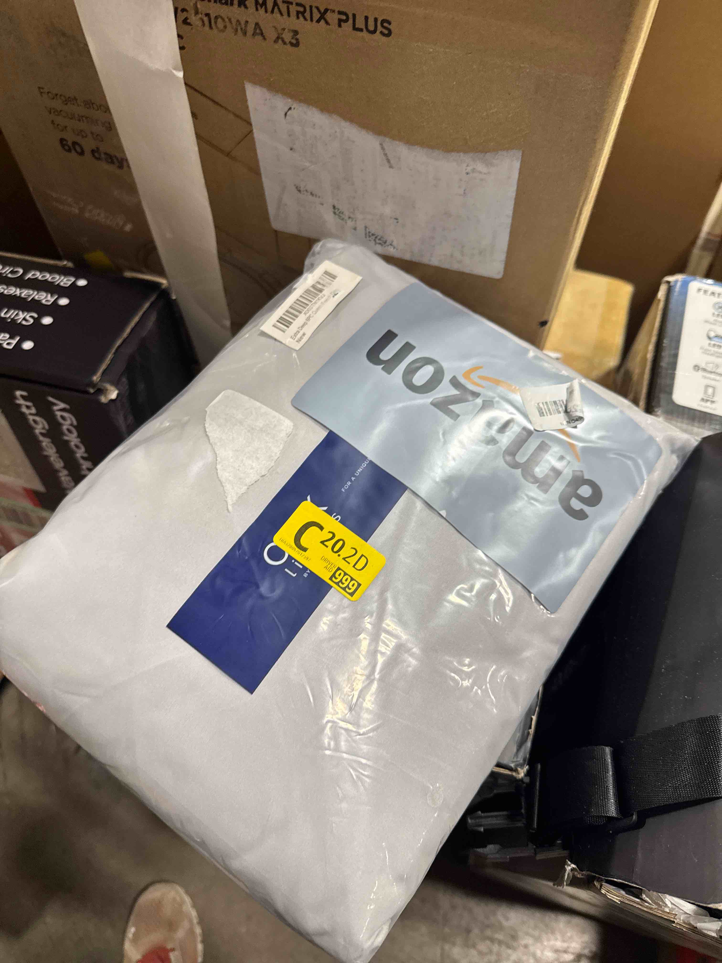 Condition photo showing New/Like New for Extra Deep Queen Sheet Set - 6 Piece Breathable and Cooling Sheets - Hotel Luxury Bed Sheets Set - Easy Fit - Soft, Wrinkle Free and Comfy Sheets Set - French Grey Sheet Set with Extra Deep Pockets Queen 03 - French Grey