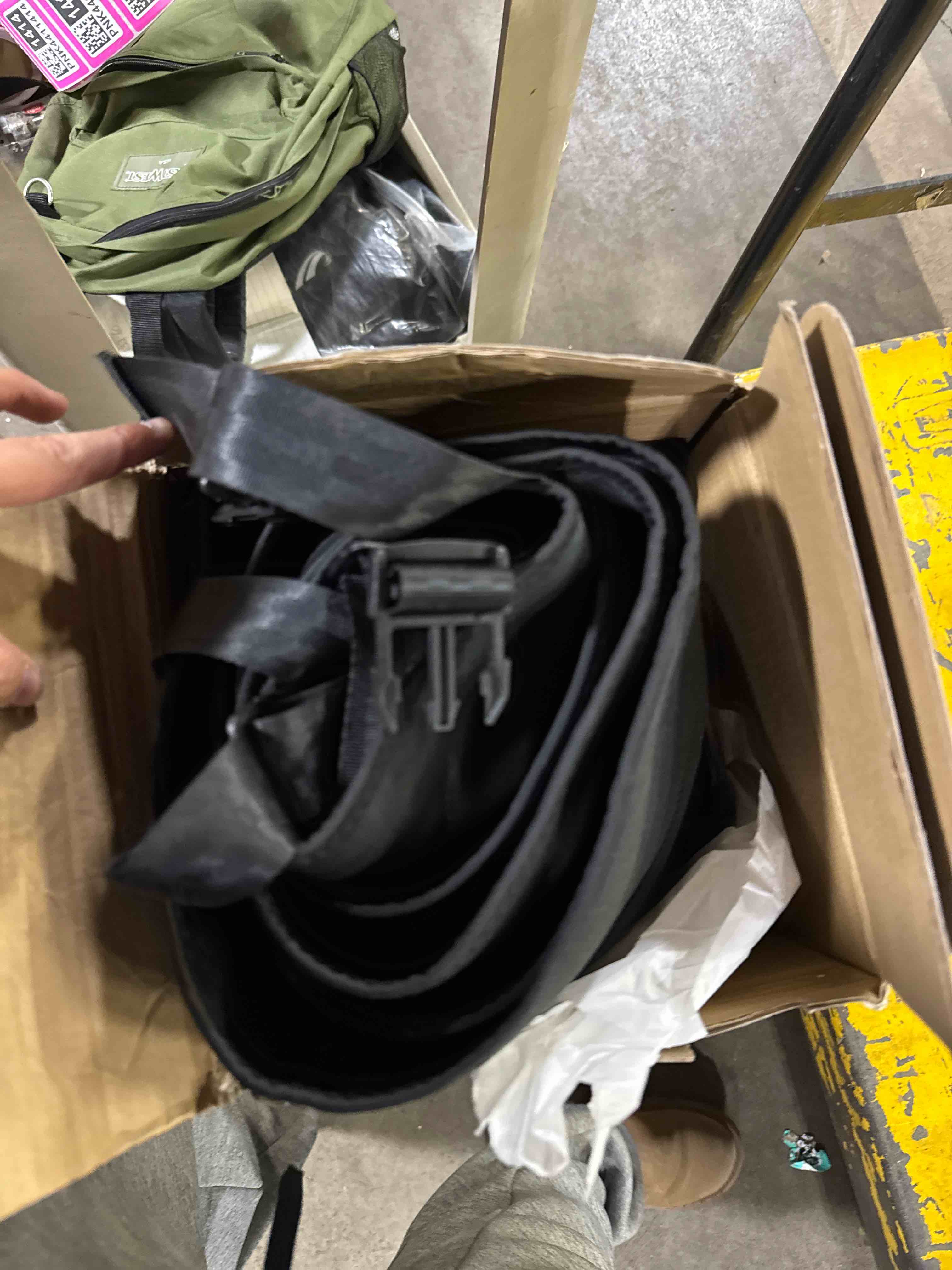 Condition photo showing Good Condition for 2025 Medical-Grade TPU Red Light Therapy Mat, FSA&HSA Eligible 2570 LEDs Full Body Infrared Light Blanket for Pain Relief, 10-90 Min Timer, Includes Goggles & Storage Bag Black 73.2" x 33.0"