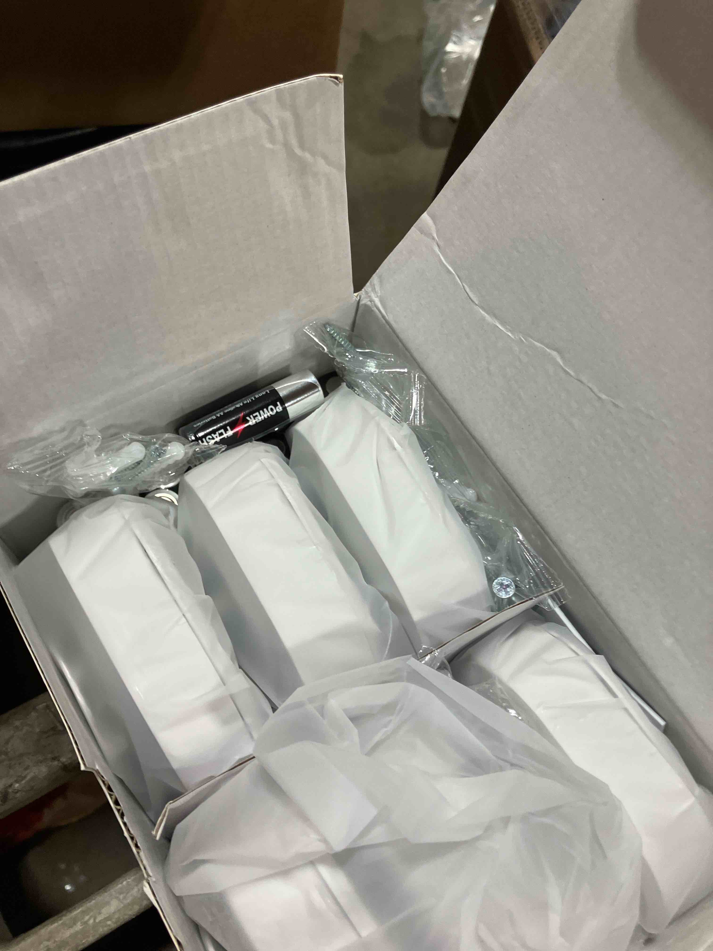 Condition photo showing New/Like New for Smoke Alarm Fire Detector,Battery Operated Photoelectric Smoke Detector with Test Button and Low Battery Warning, Fire Alarms Smoke Detectors for Home, 6 Pack