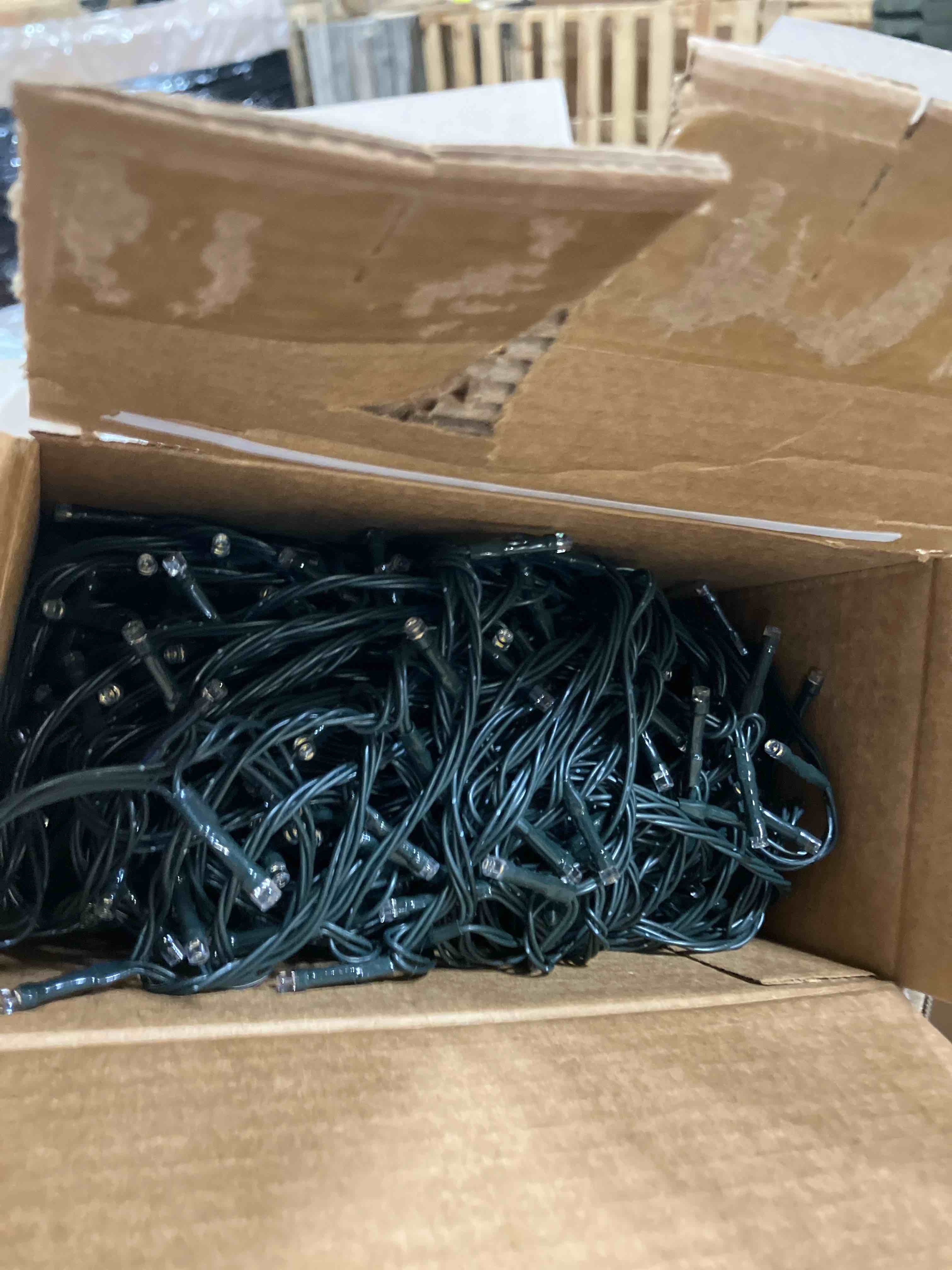 Condition photo showing Good Condition for AWQ 500 LED 49ft Christmas Cluster Lights String Lights Decoration for Home Garden Wedding Party Xmas Tree Bedroom Indoor Outdoor Decor (Warm White)