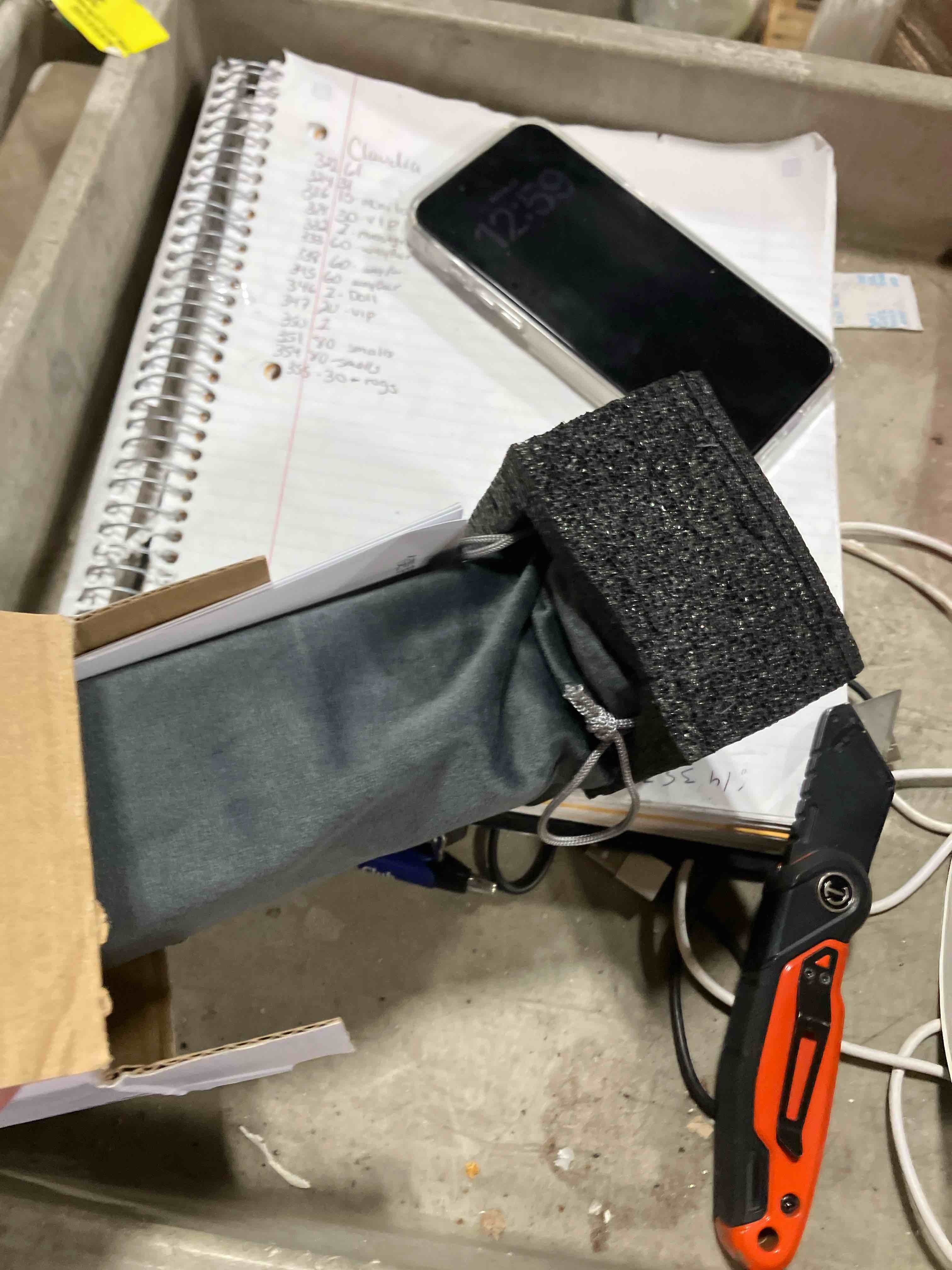 Condition photo showing New/Like New for Leekai LK56 Auto Pop-Up Light Stand, 83.9''/213cm Aluminum Alloy Adjustable Tripod, Extendable Camera Phone Tripod with Extra 1/4" Screw for Travel, DSLR Camera, Ring Light, Video Rig, Max Load 20 lbs Light Tripod with a QR Screw