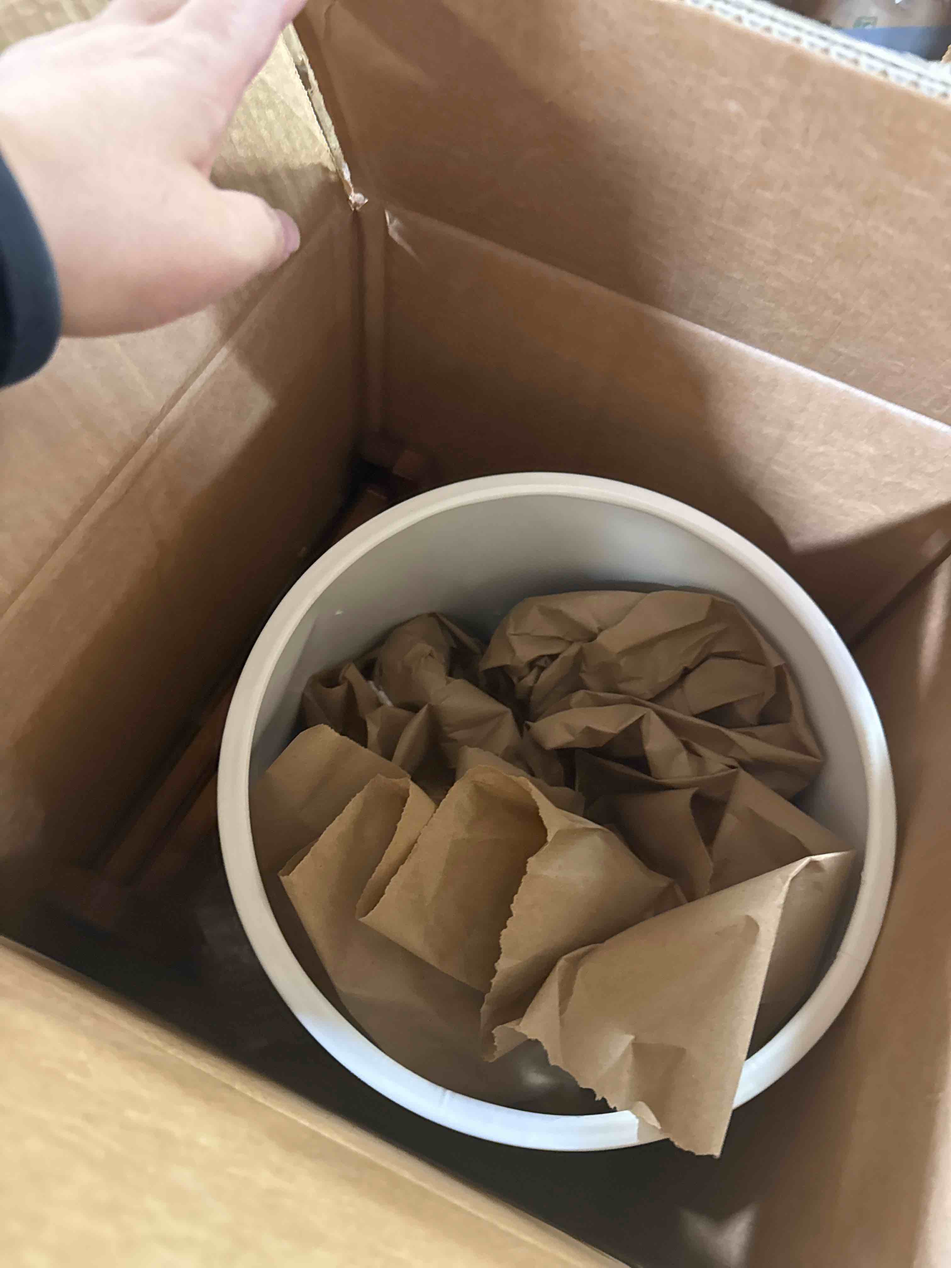 Condition photo showing Good Condition for Lasaunda Metal Pot Planter 