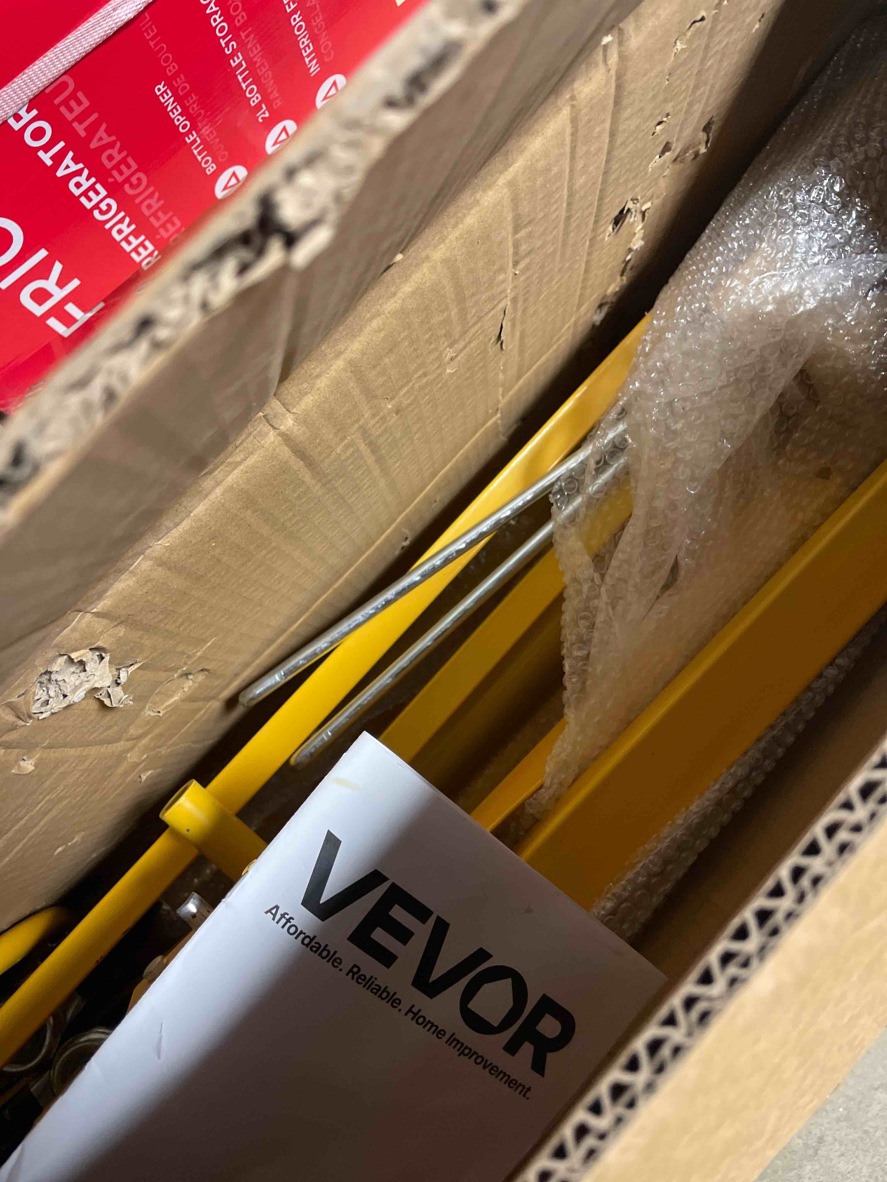 Condition photo showing New/Like New for VEVOR 11ft Drywall Lift, Heavy-Duty 150 lbs Sheetrock Hoist with Adjustable Telescoping Arm, Lockable Wheels, Drywall Lifter Panel Jack Hoist Tools Ideal for Ceiling & Wall Installation (Yellow)