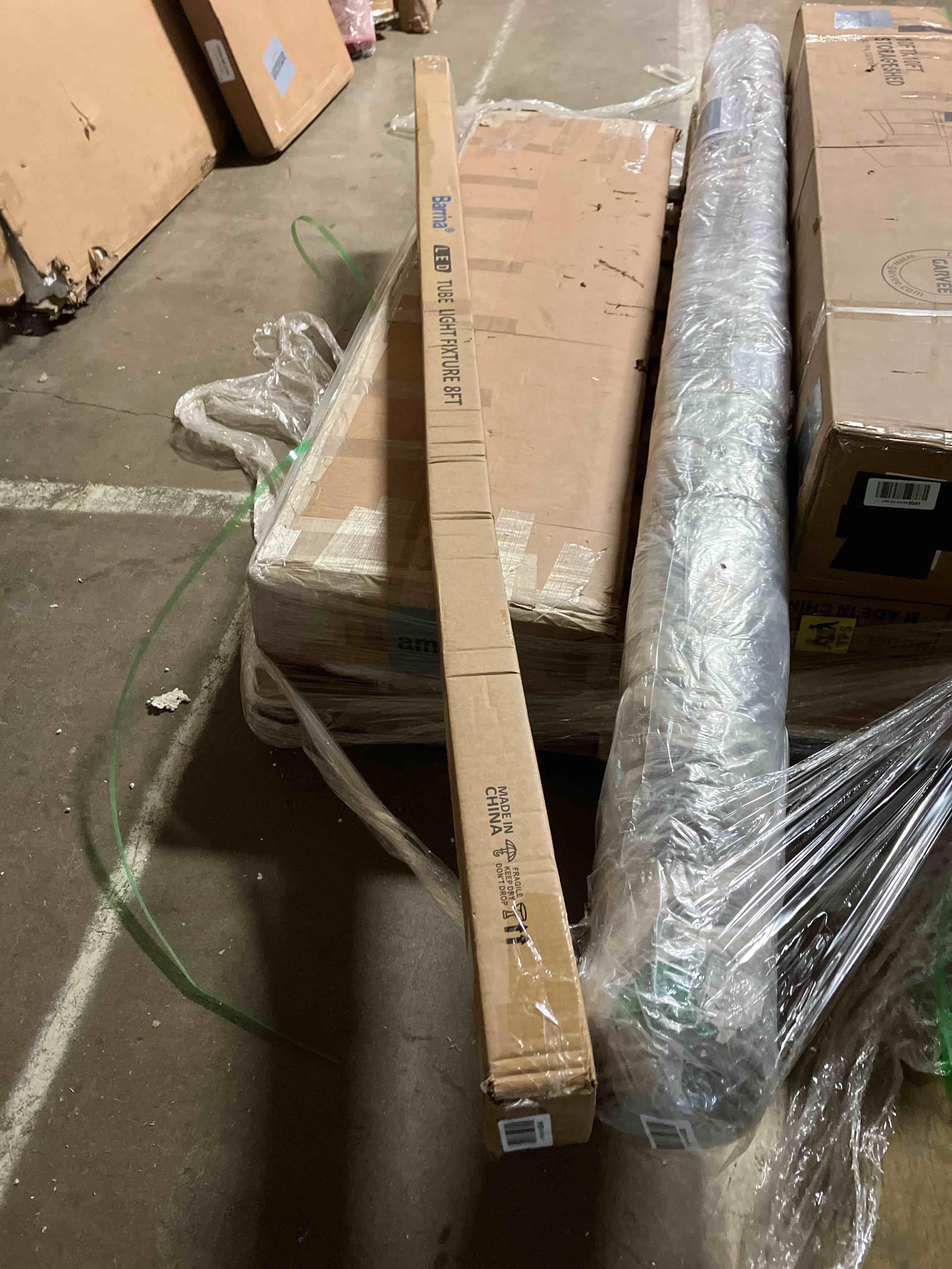 Condition photo showing New/Like New for Barrina LED Shop Lights, 8FT 72W 10000LM 5000K, Daylight White, V Shape, Clear Cover, High Output, Linkable, T8 LED Tube Light, for Garage 8 Foot with Plug (Pack of 10)
