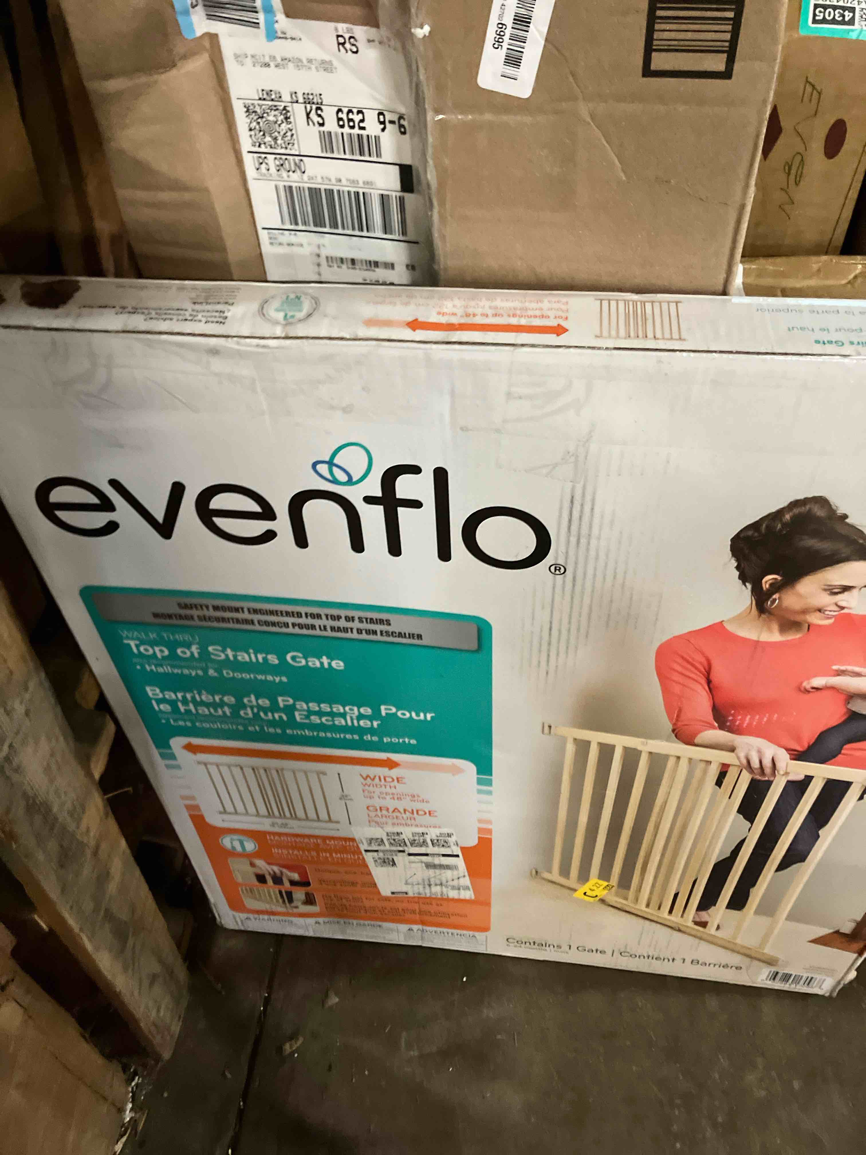 Condition photo showing New/Like New for Evenflo Walk-Thru Top of Stairs Baby Gate, Natural Wood Top Of Stairs Baby Gate 1 Count (Pack of 1)